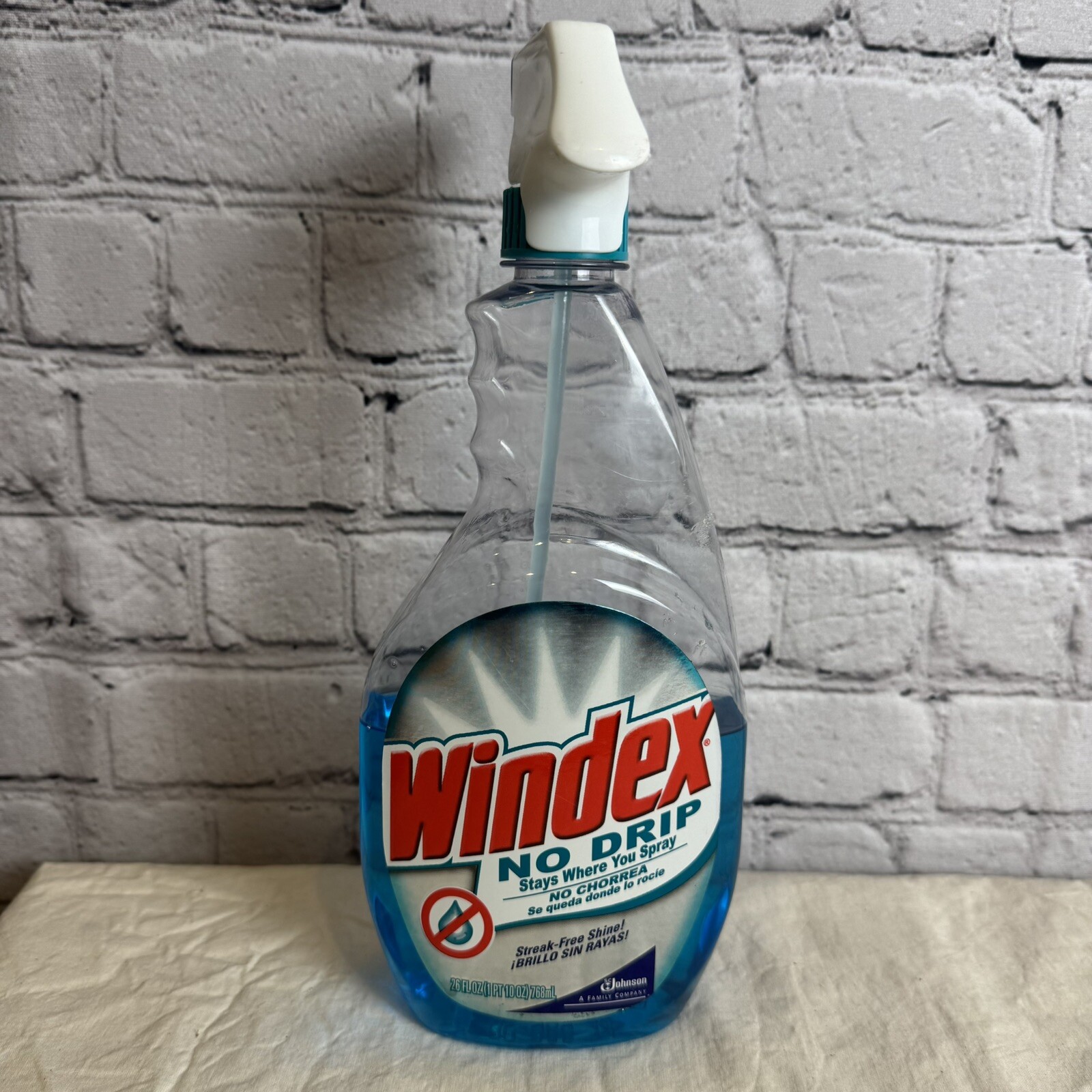Windex No Drip Foaming Action 26 Fl Oz 2006 Discontinued Bottle 50% Full PROP