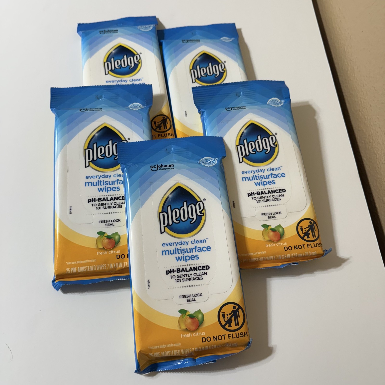 Pledge Multi-Surface Wipes 5 Packs Of 25 Fresh Citrus – 125 Total Count NEW