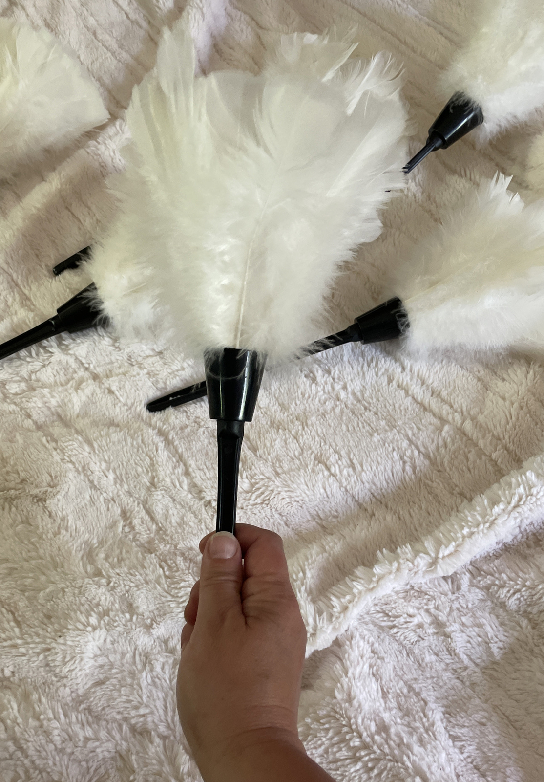 Anti Static Duster Lot Cleaner Plastic Handle Turkey Feather Home Cleaning X6