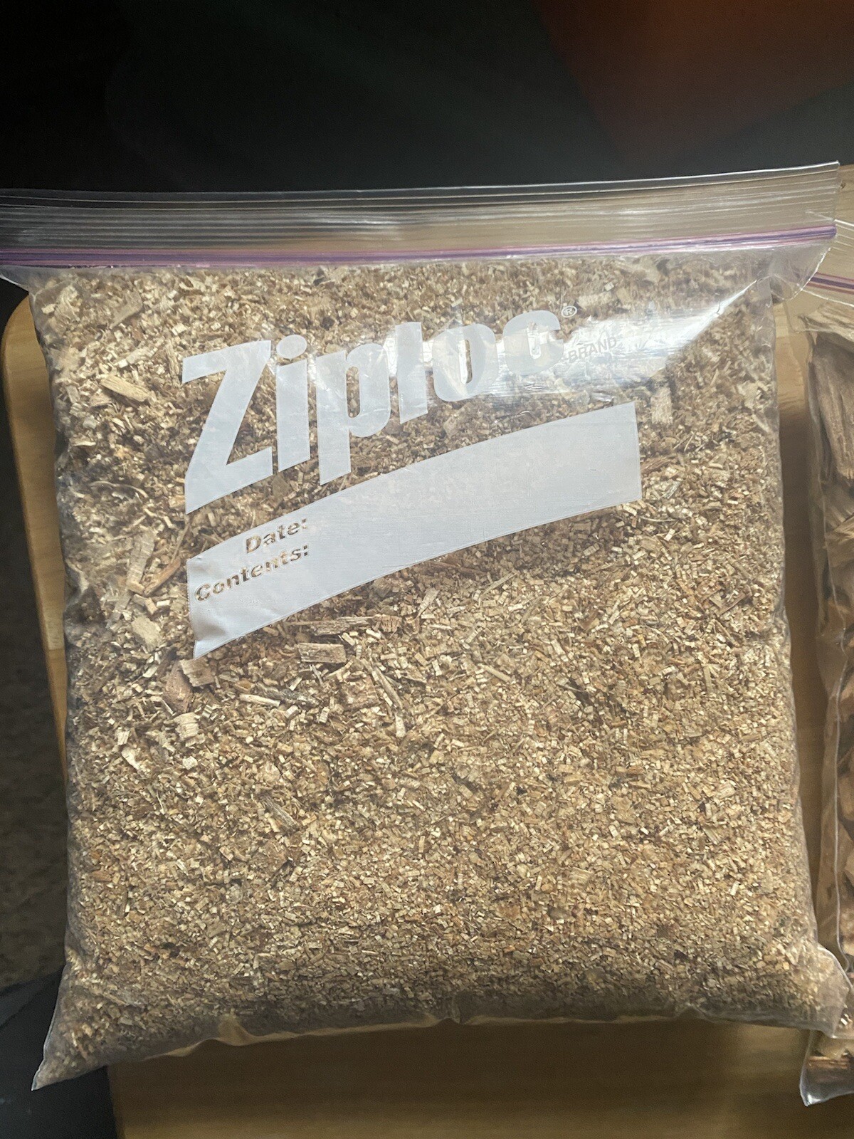Hardwood shavings Great For Grease Cleaning In The Garage Or Driveway