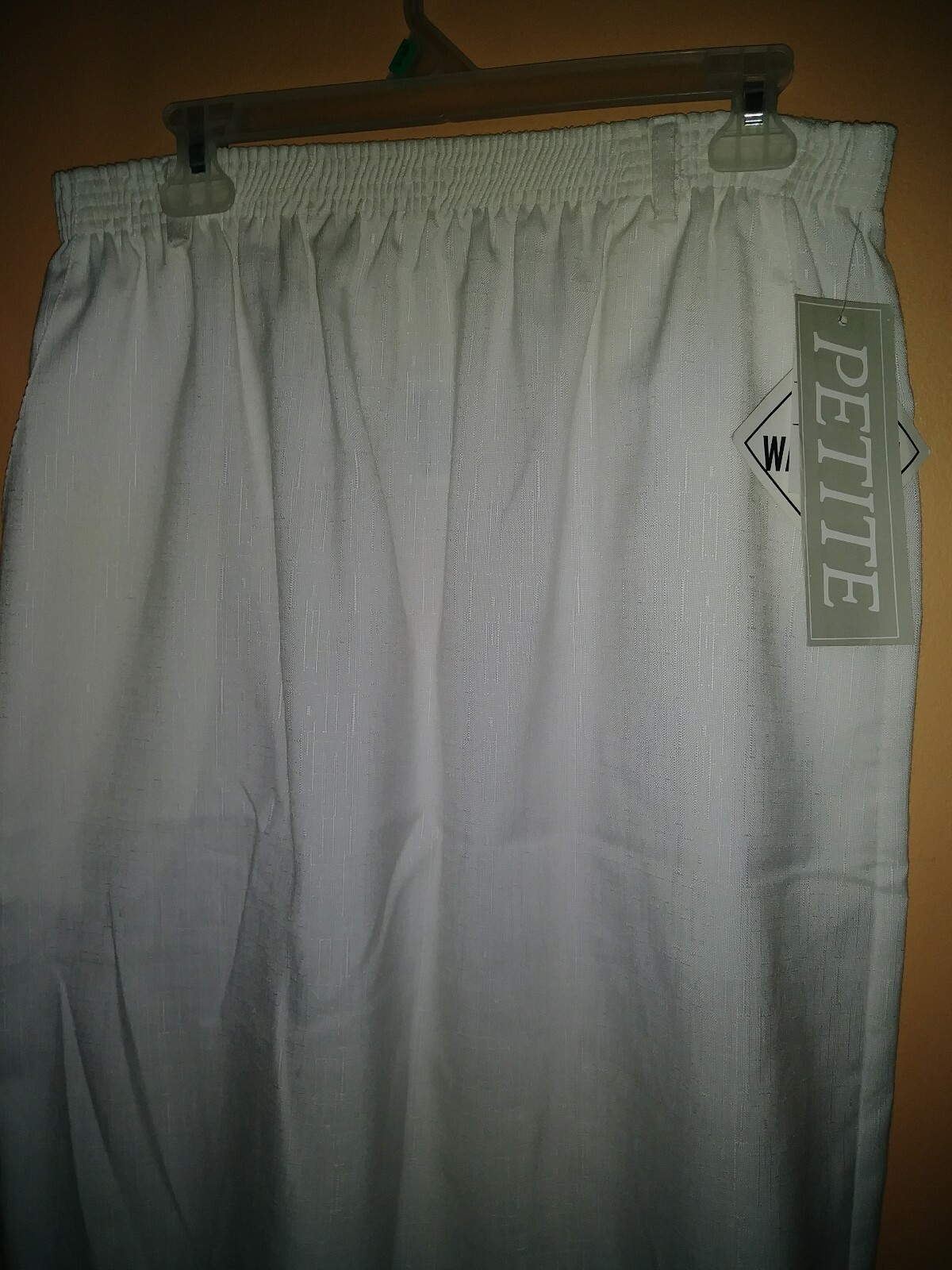 APPARENZA PETITE PULL-ON A SKIRT WHITE WITH SIDE POCKETS SIZE P/L NWT POLY RAYON