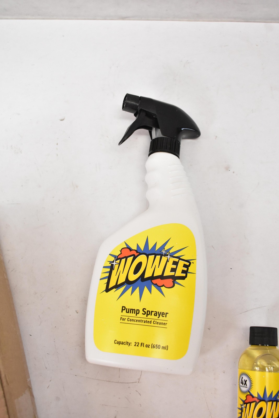 WOWEE Spray Bottle 22oz White Pump Sprayer 3 Pack Cleaner Set With Scrubber