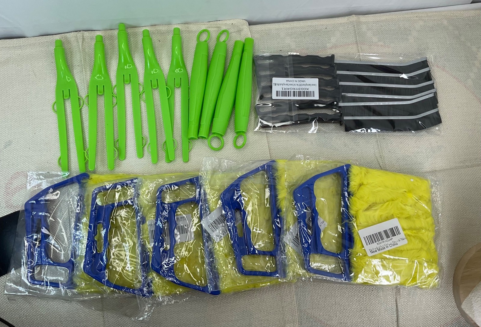 New 15-Piece Cleaning Mixed Lot Crevice Brushes Swiffer Handles Window Blinds