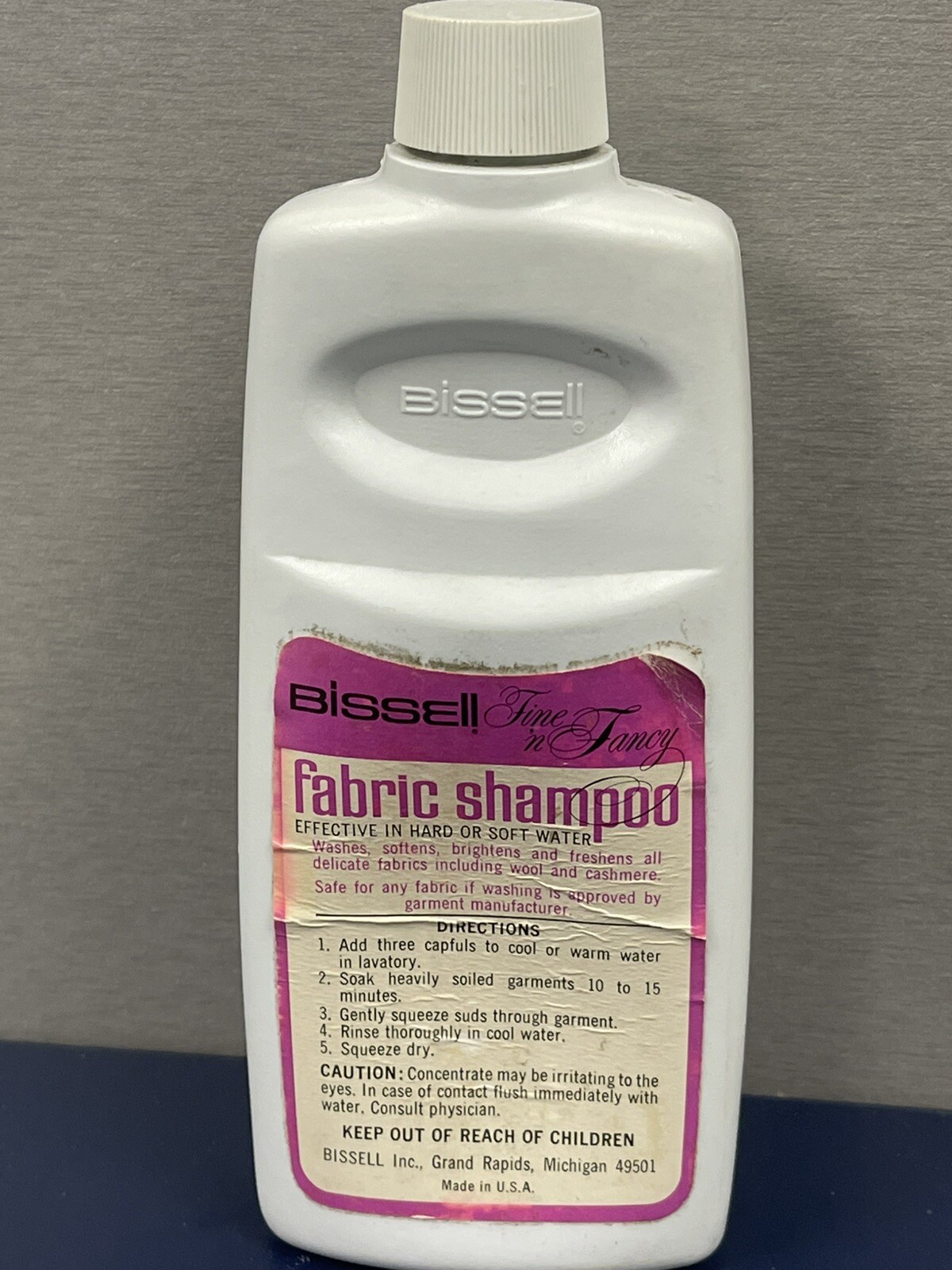 Vintage Bissell Upholstery Fabric Shampoo Refill 12 Oz Full Product NOS