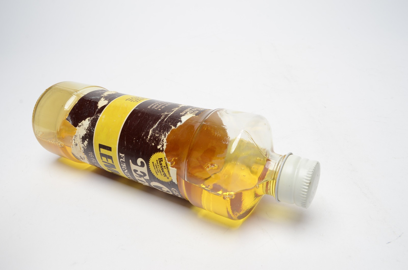 Old English Lemon Oil Furniture Polish 16 fl oz Approx 60% Full Glass Vintage