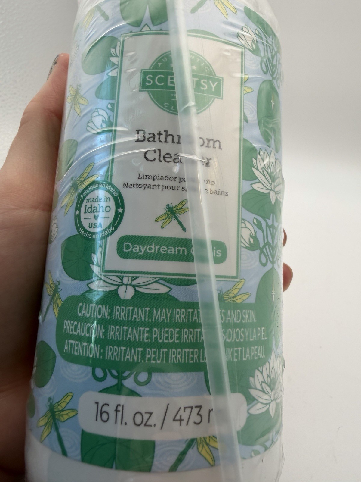 Scentsy Bathroom Cleaner Daydream Oasis Scent 16 fl oz. Spray Bottle NEW