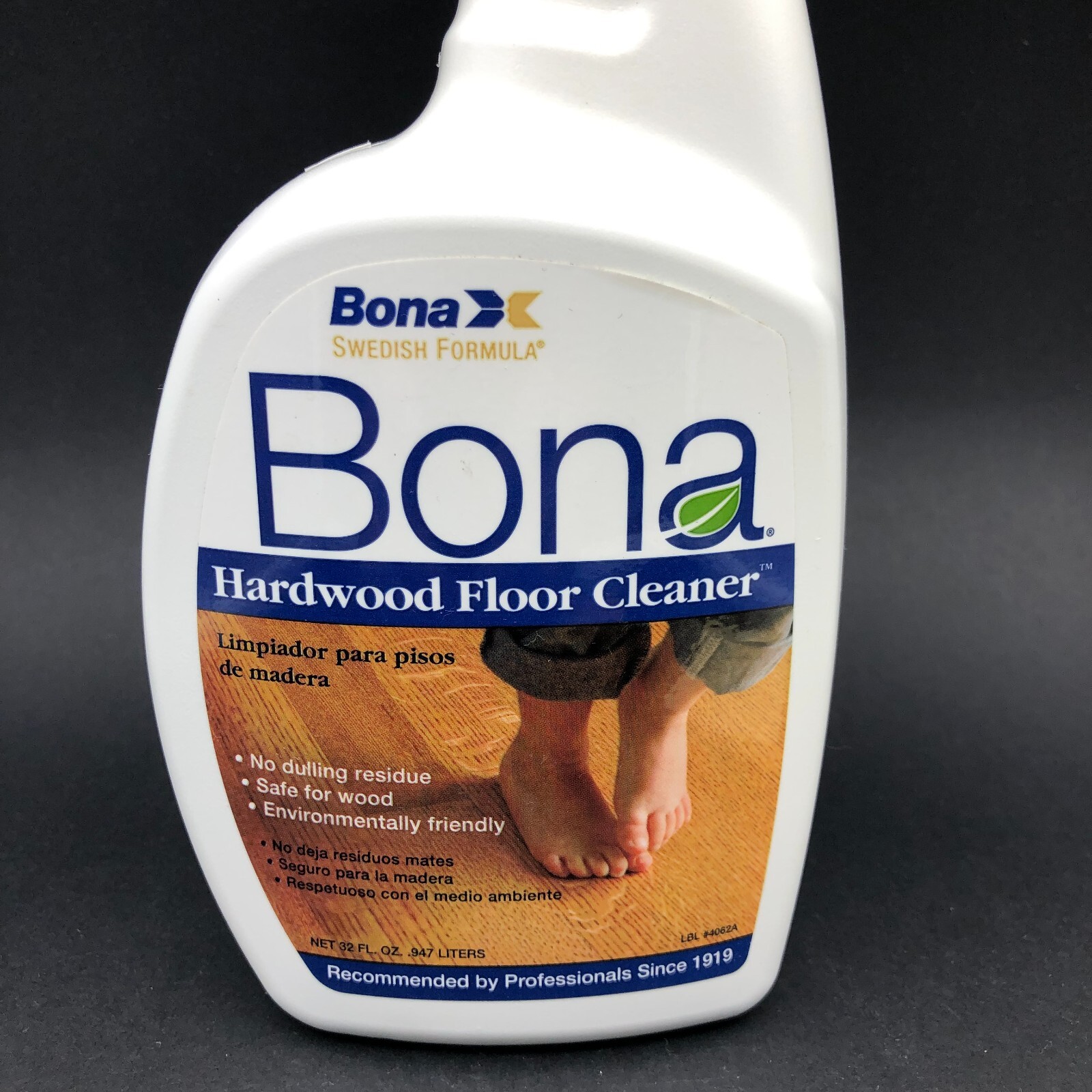 Bona Hardwood Floor Cleaner Spray 32 Ounce Spray Bottle with Easy Grip Neck