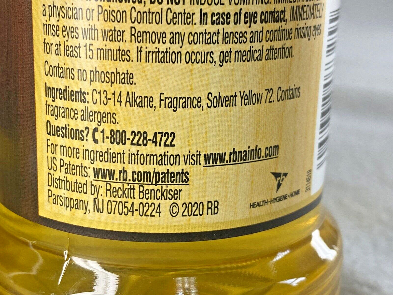 Lot of 2 Old English Wood Conditioner and Cleaner Fresh Lemon Scent 16 oz Each