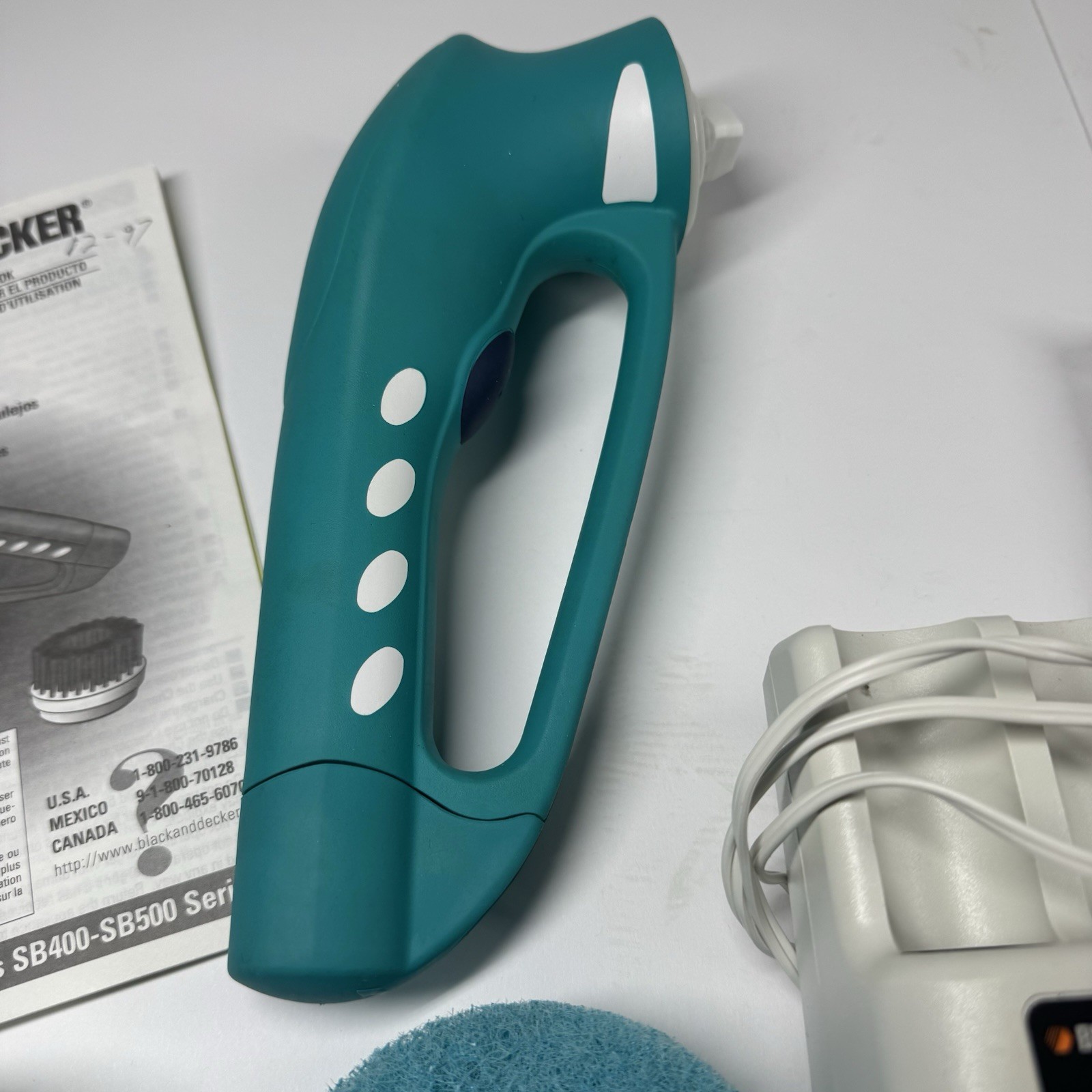 Black & Decker Scum Buster Cordless Power Scrubber Model SB400