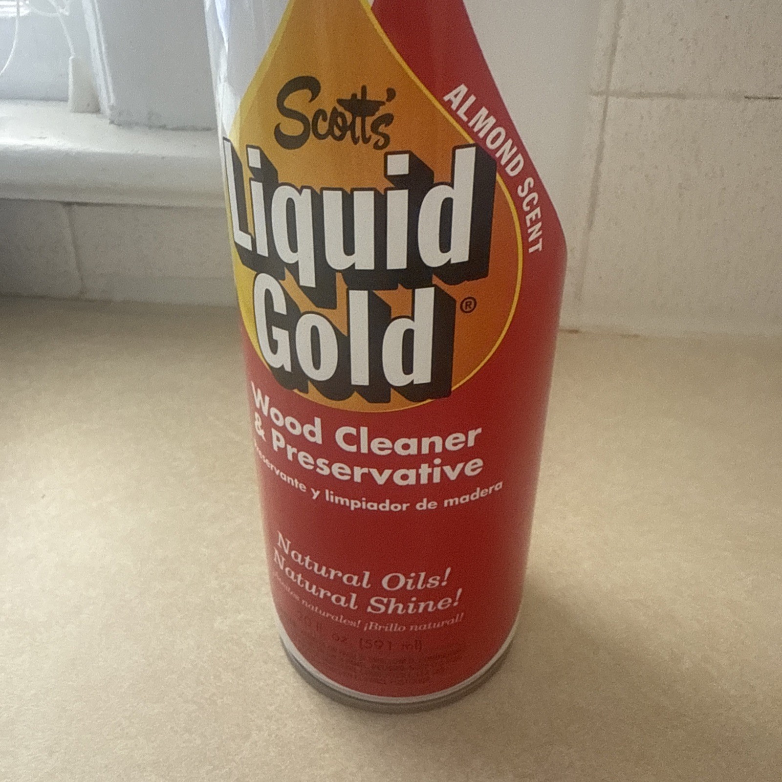 Scott’s Liquid Gold Pourable Spray Wood Care Furniture Polish and Cleaner 20oz