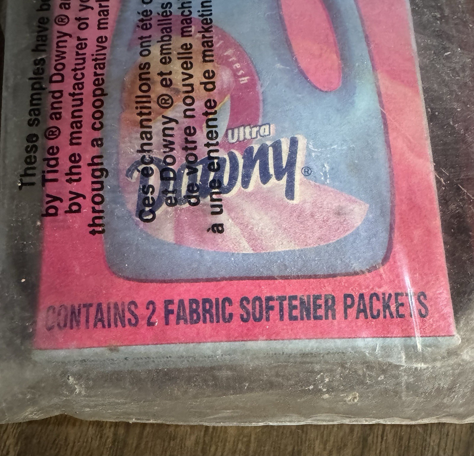Tide w/ Bleach Laundry Detergent + Downy Ultra Fabric Softener Sample Pack 1995