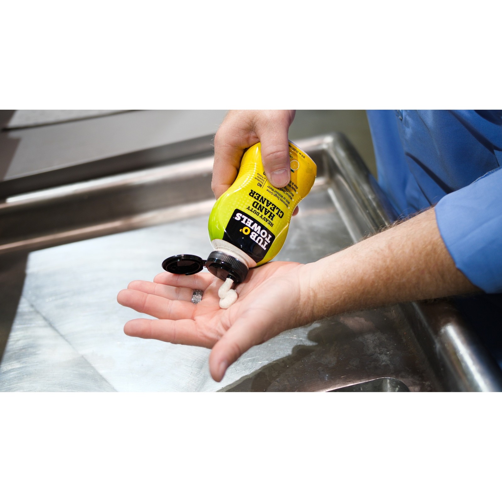 Tub O’ Towels, Heavy Duty Hand Cleaner, 10 oz. Squeeze Bottle, Ounces 10 oz,