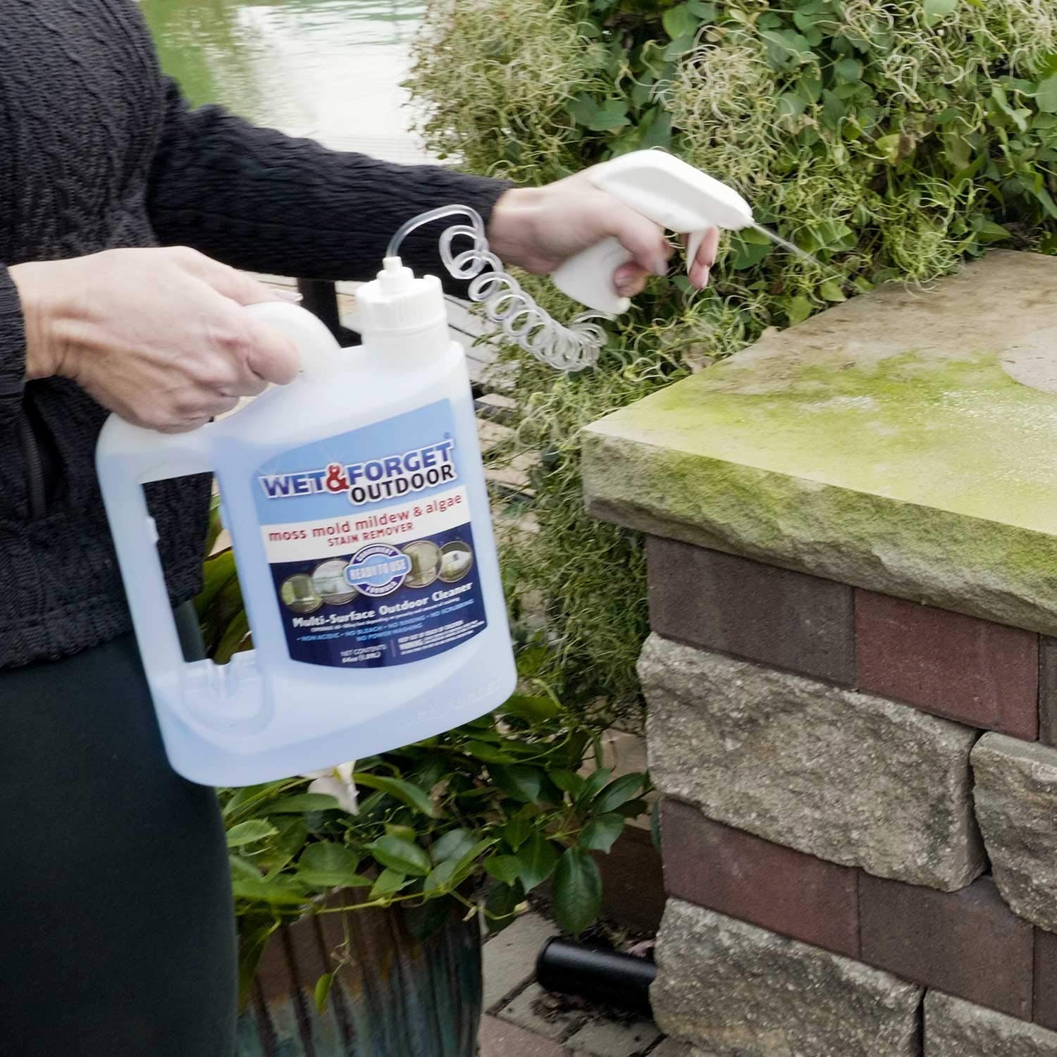 Bleach-Free 64oz Outdoor Cleaner – Eliminate Tough Stains with No Rinsing Needed