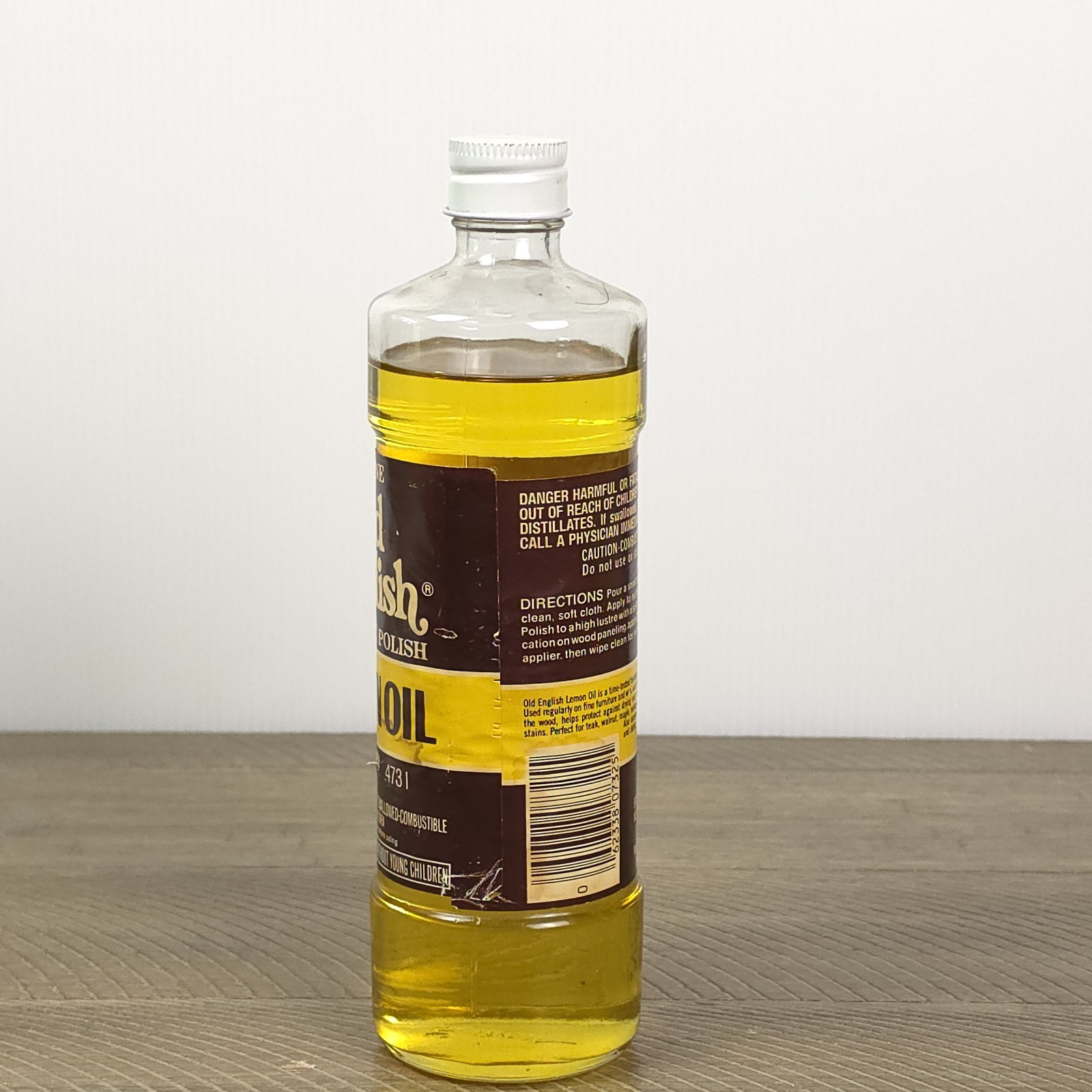 Vintage Old English Lemon Oil Furniture Polish Glass Bottle Collectible