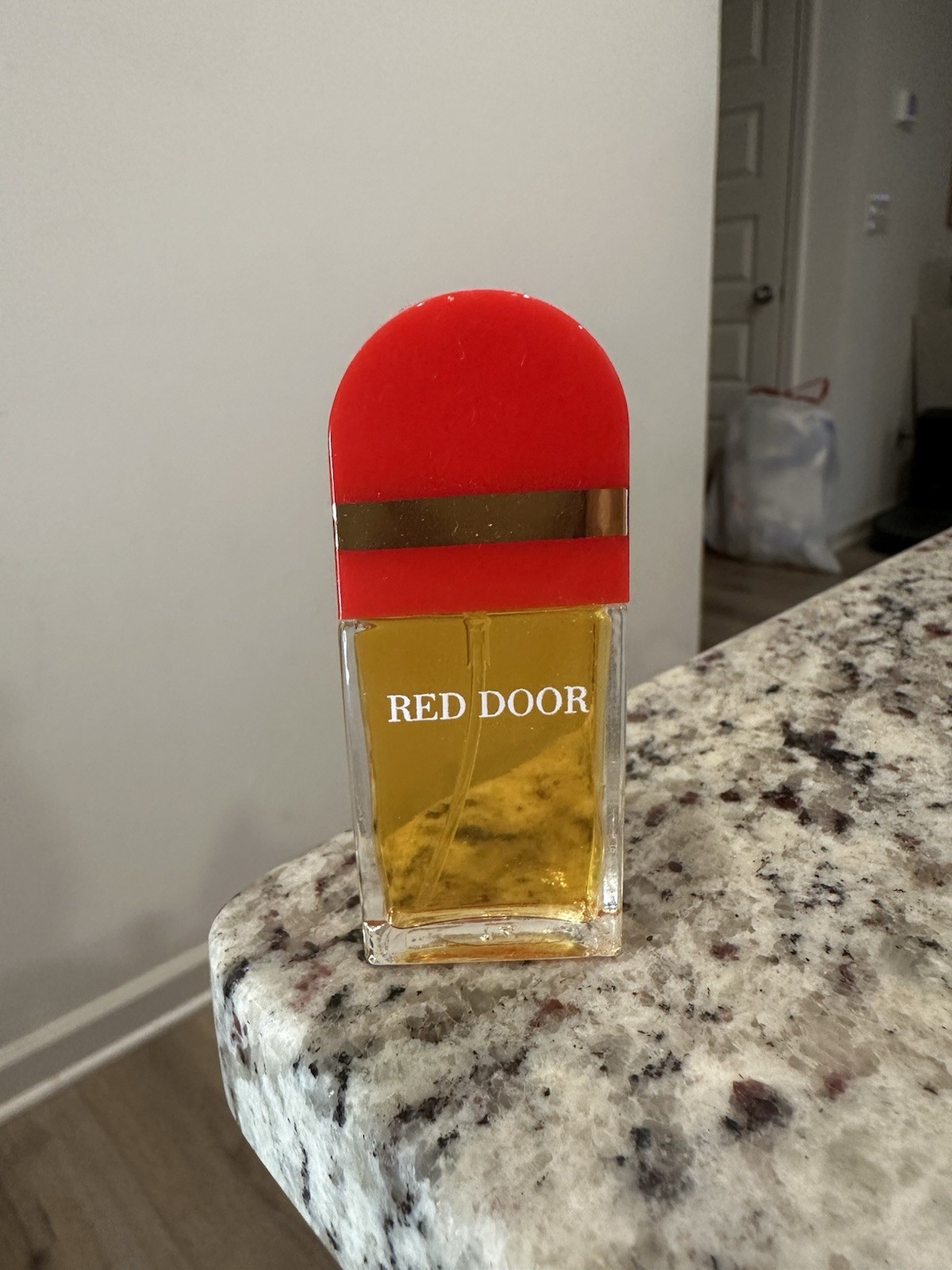 ELIZABETH ARDEN RED DOOR EAU DE TOILETTE SPRAY 0.33 OZ. 10 ML.