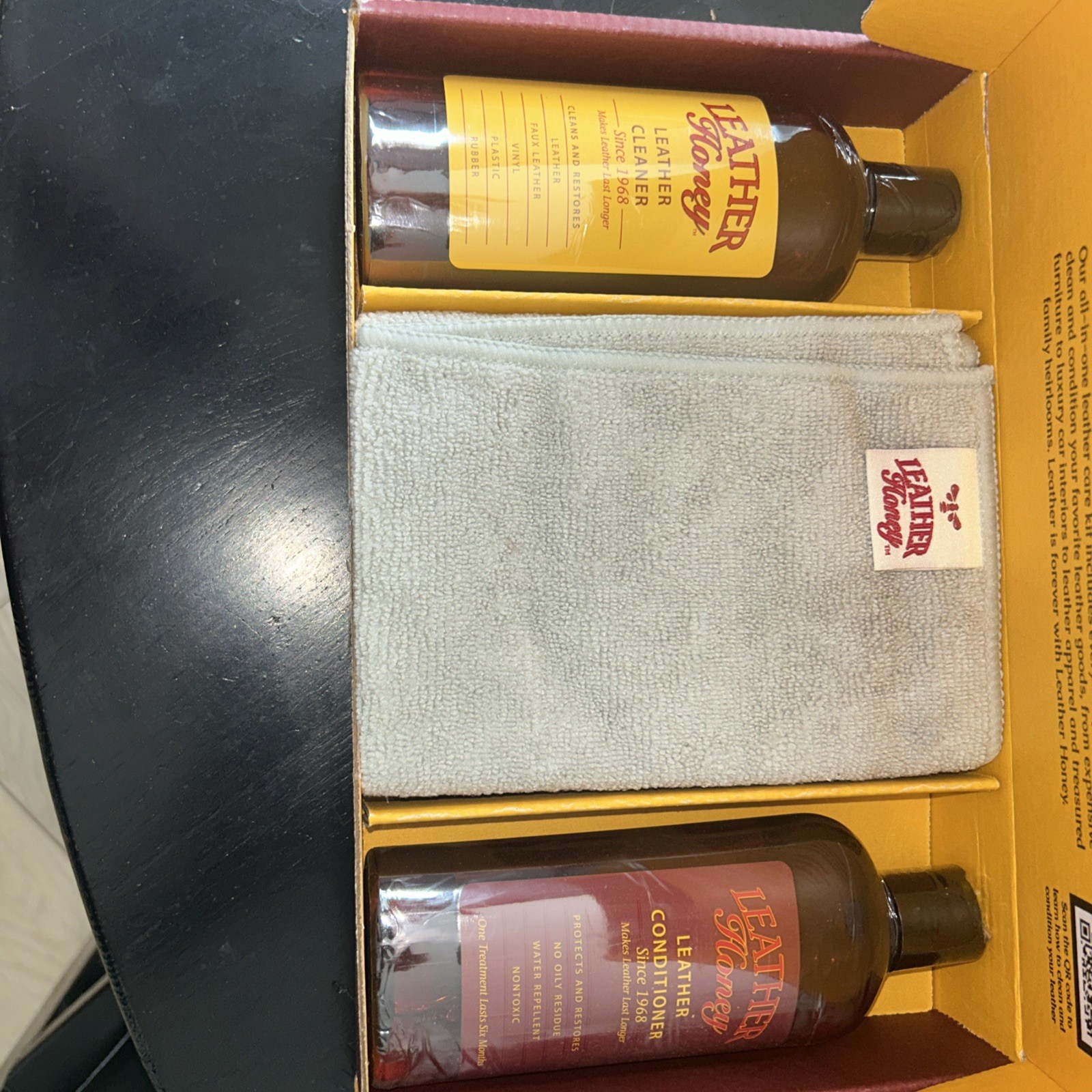 Leather Honey Complete Leather Care Kit: Cleaner, Conditioner, 2 Cloths sealed