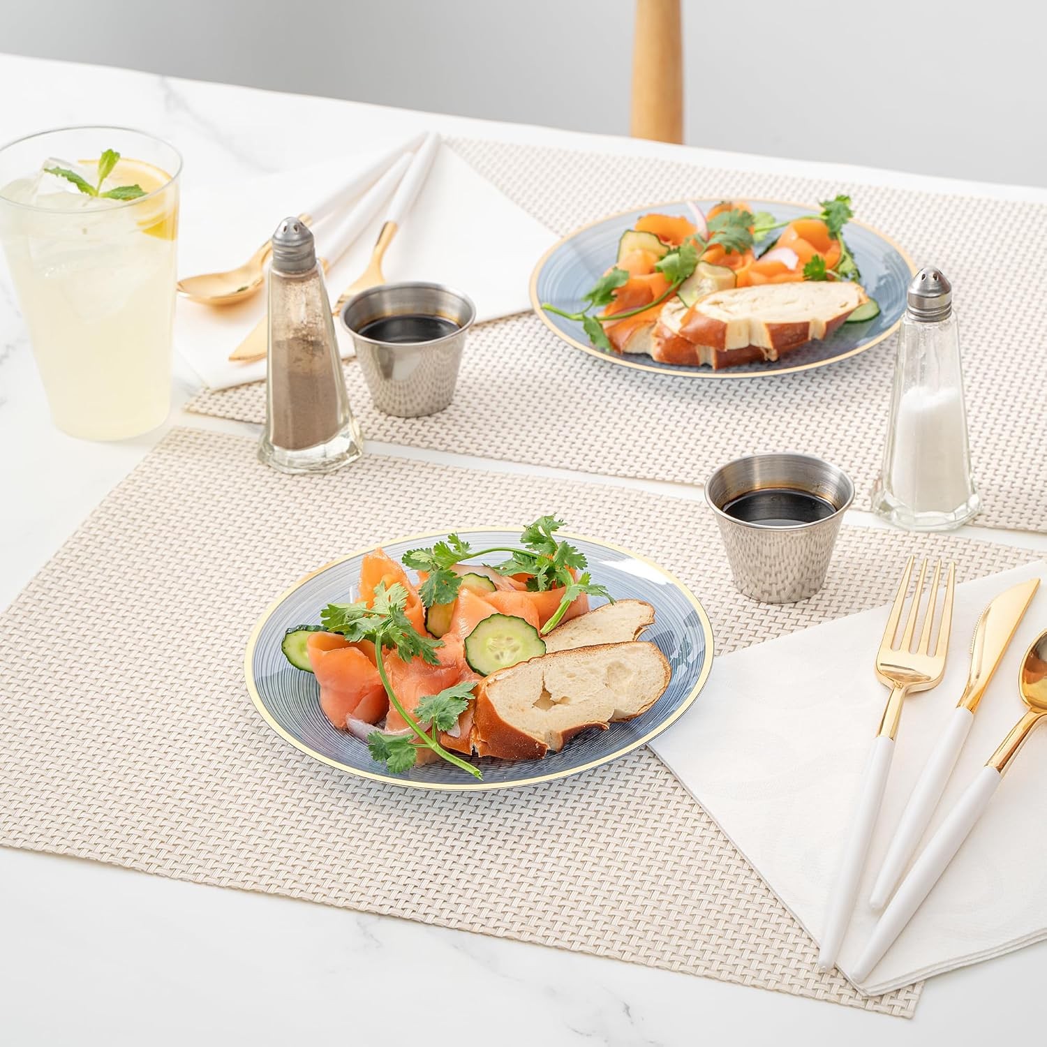 Restaurantware Plastic Plates 100 Pcs 7.25″ Gold Rimmed Disposable Plates Heav