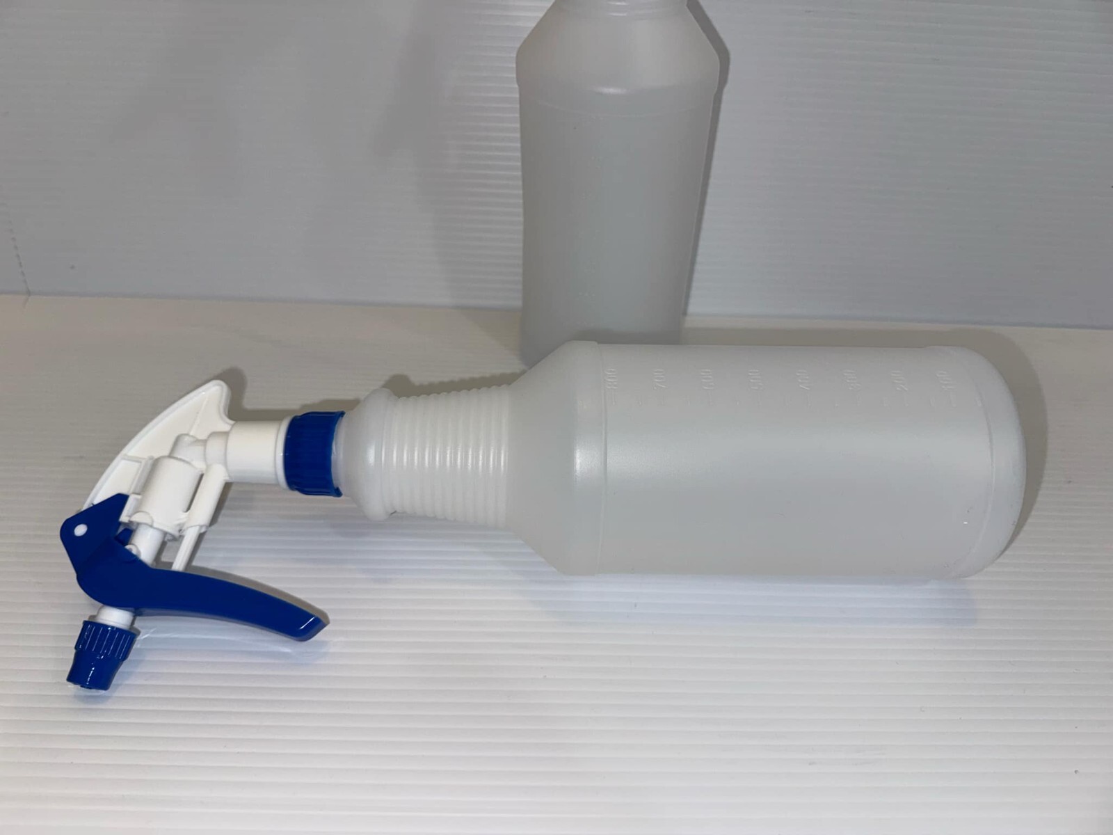 Heavy Duty Triggers with Plastic Spray Bottles 32 oz (2 Pack)