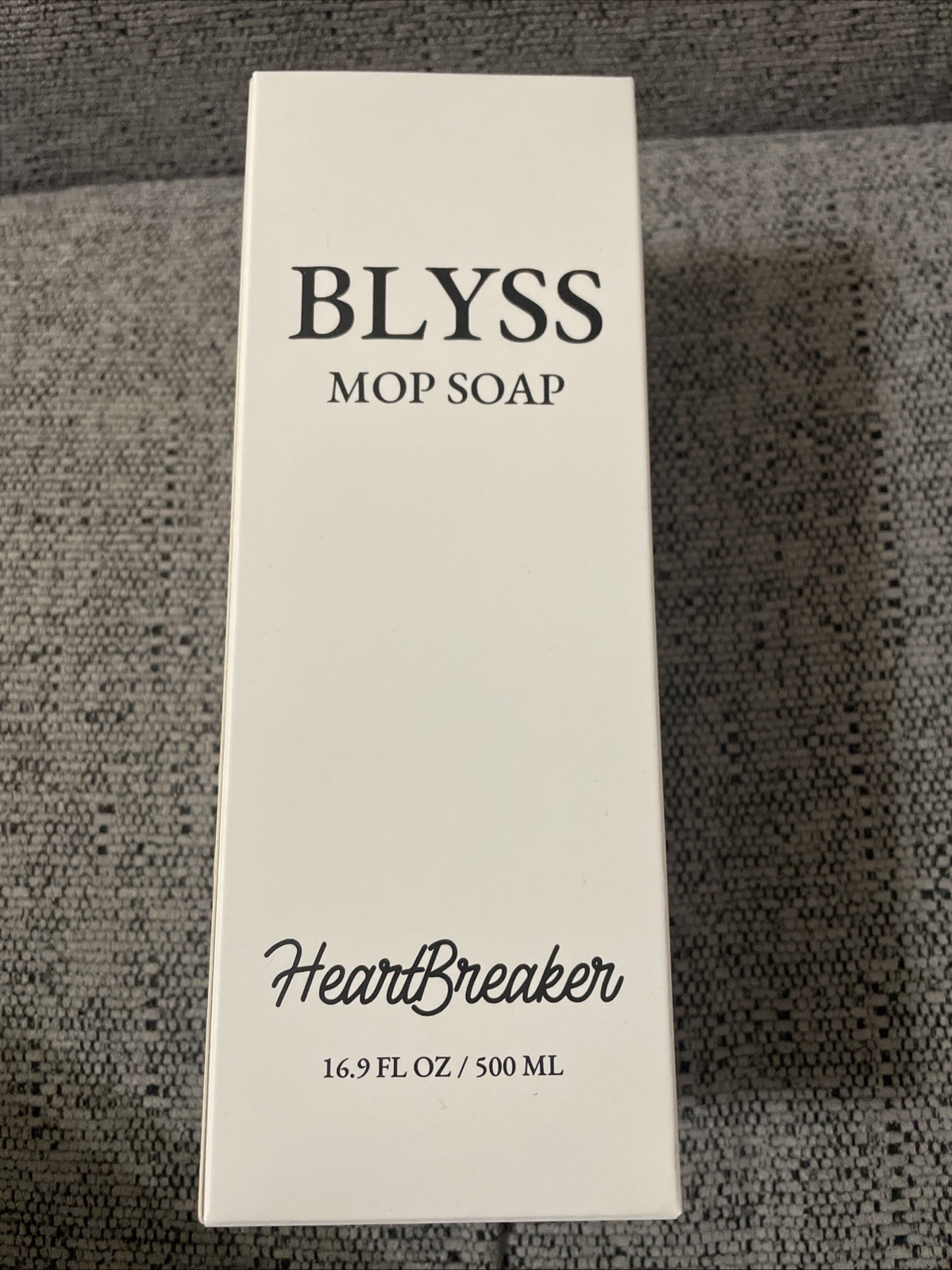 Blyss Mop Soap Heartbreaker 16.9 Fluid Oz Genuine Vanilla, Amber and Floral New