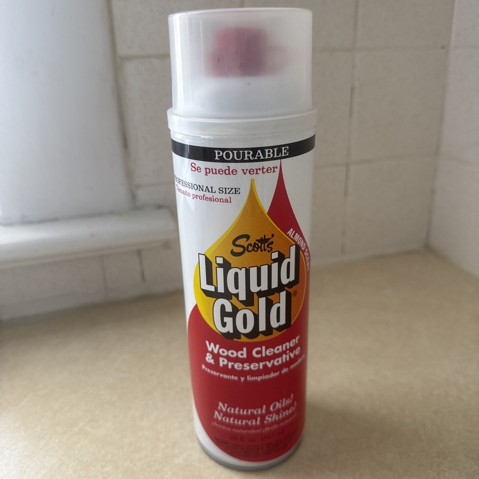 Scott’s Liquid Gold Pourable Spray Wood Care Furniture Polish and Cleaner 20oz