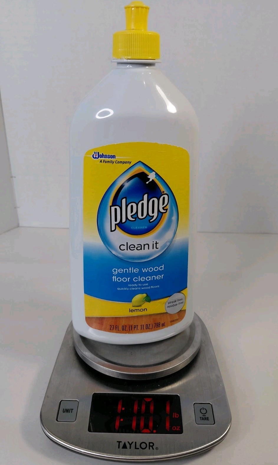Pledge cleaner Floor Care Squirt & Mop Lemon Scent Hardwood Cleaner 26 Ounces