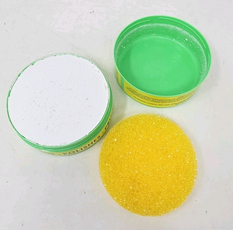 2 x’s Earth Brite Natural All Purpose Cleaner Eucalyptus 10.5 oz w/ Sponge NEW