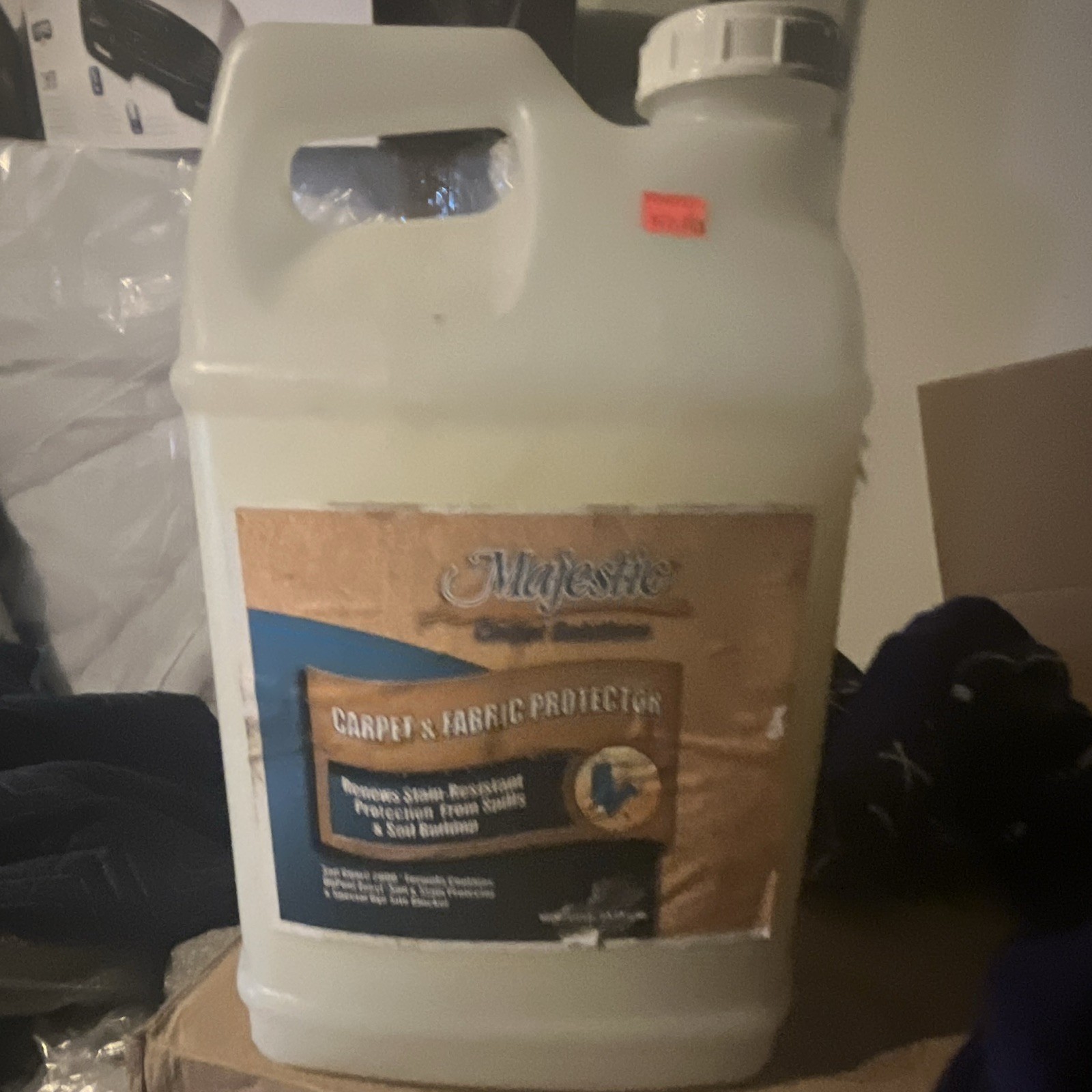 Majestic Carpet & Fabric Protector Liquid 1 Gal (128 fl oz) Unscented