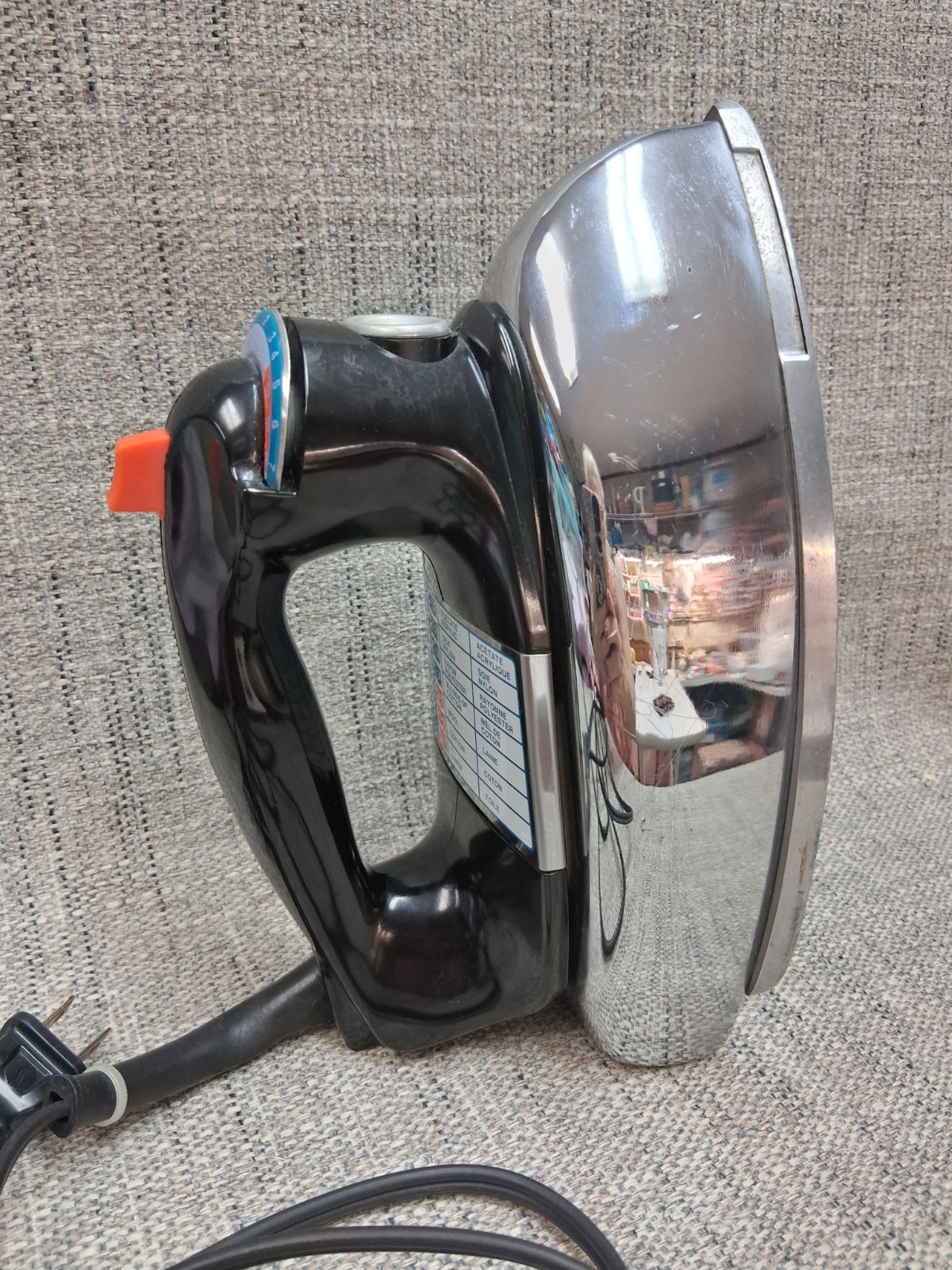 Vintage BLACK and DECKER Iron: Heavy Duty Classic Stainless Steel Design F67E