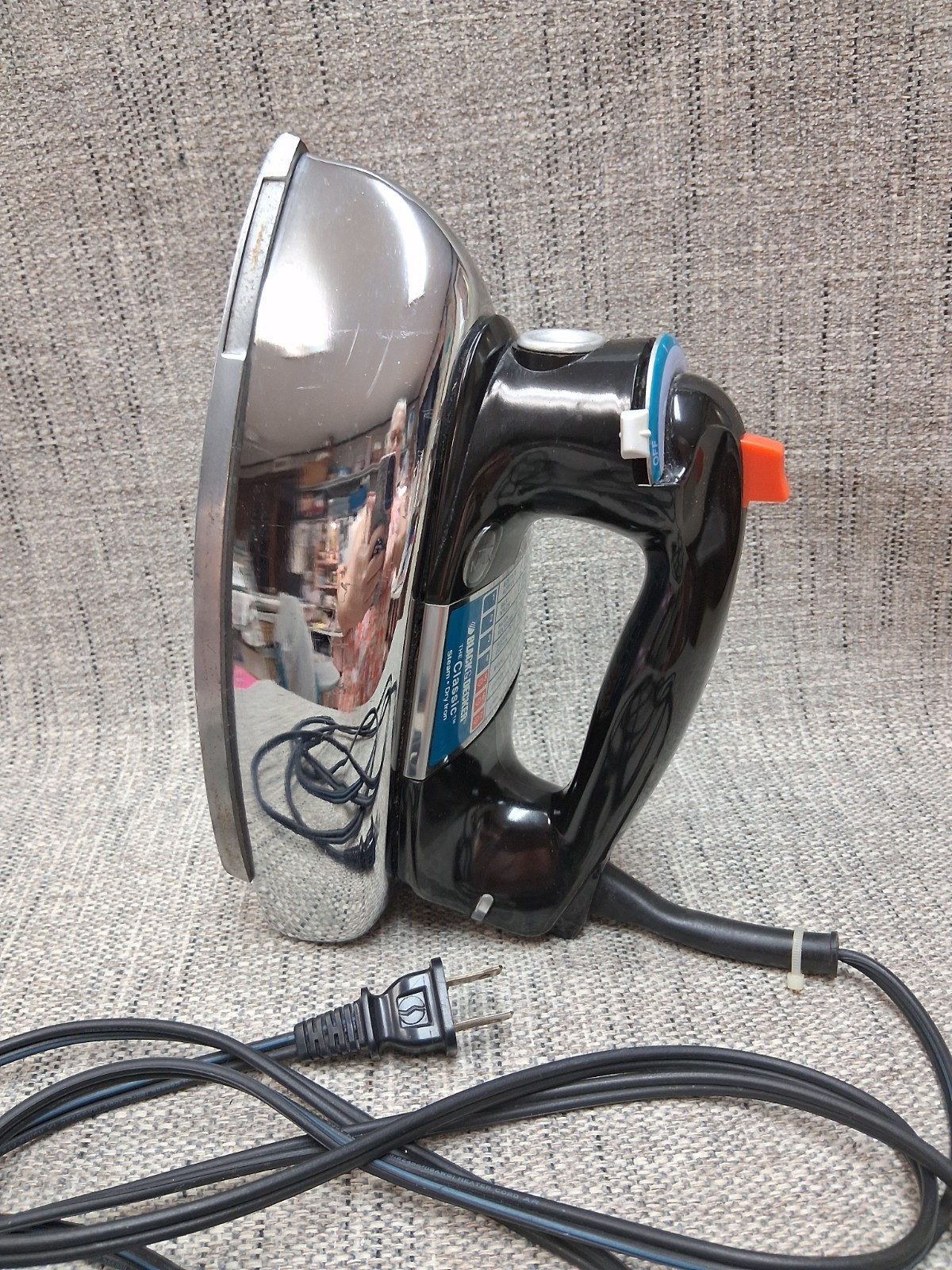 Vintage BLACK and DECKER Iron: Heavy Duty Classic Stainless Steel Design F67E