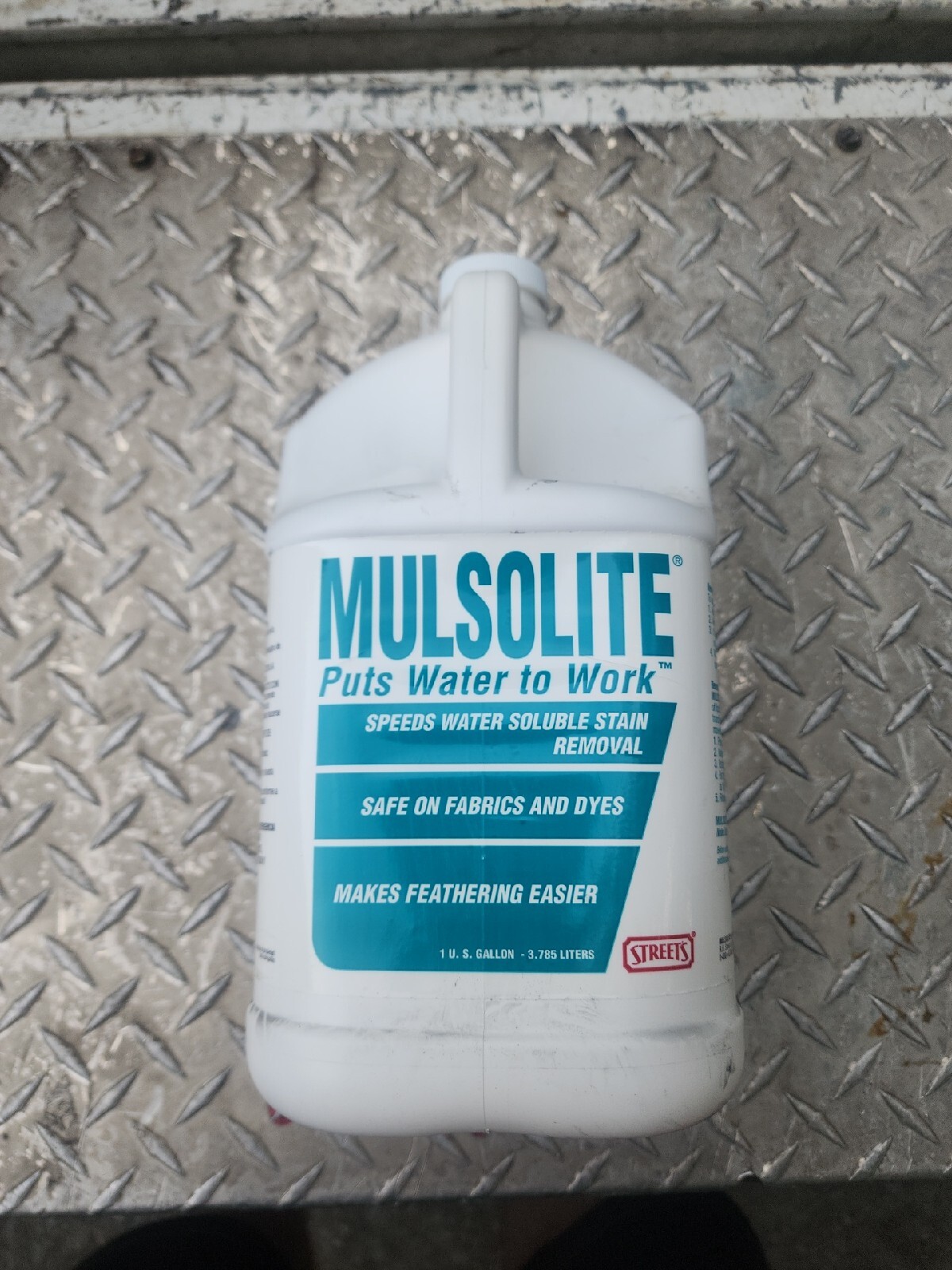 Mulsolite Neutral Lubricant & Penetrant – 1 Gallons Puts Water To Work
