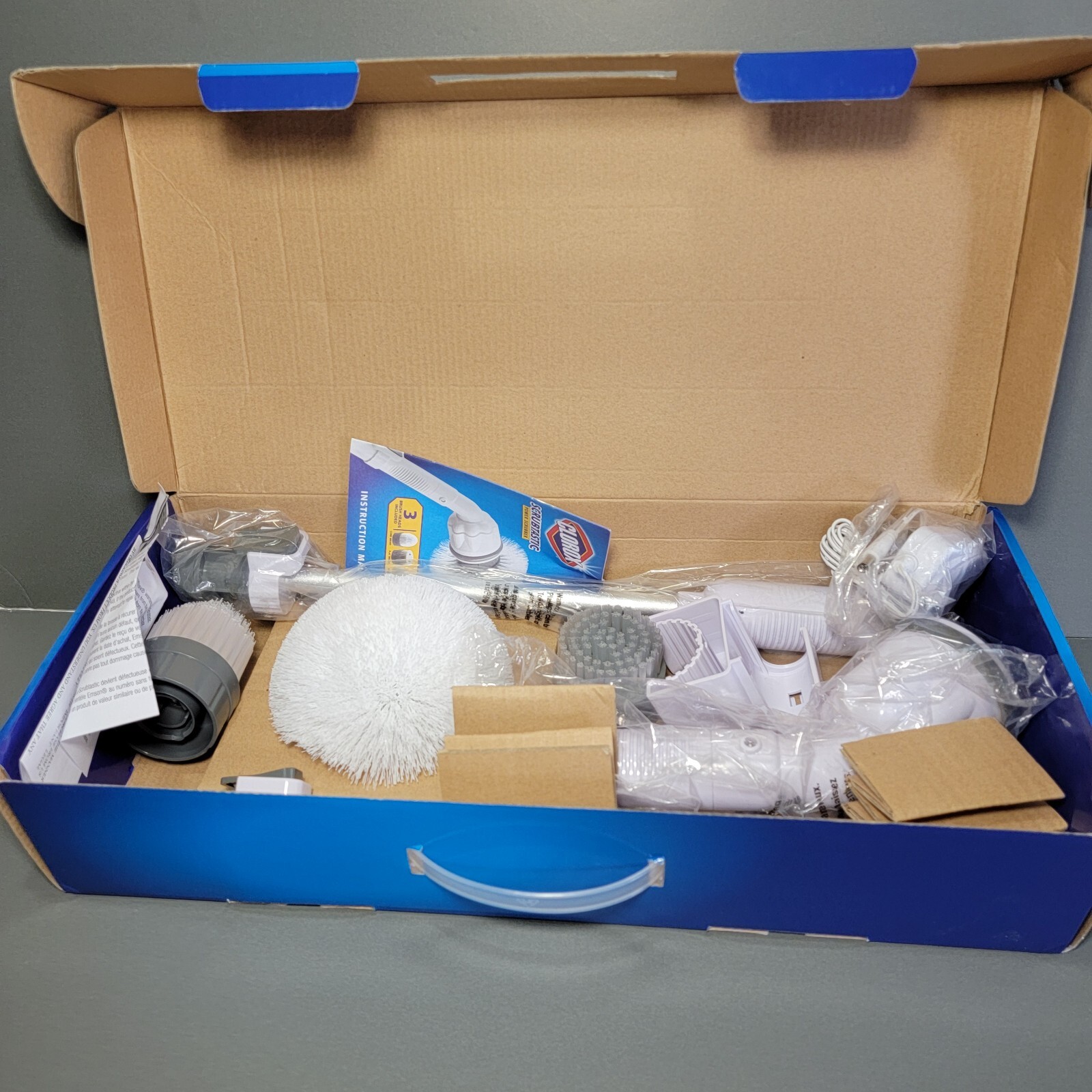 Clorox Deluxe Scrubtastic Power Scrubber 39″ Reach 3 Brush Heads Rechargeable