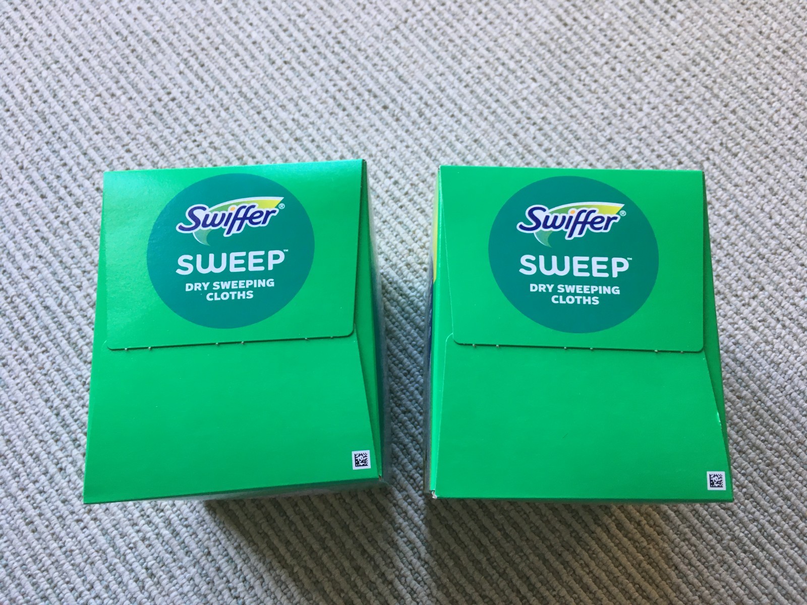 NEW IN BOX (2-Pk) Swiffer Sweep Dry Sweeping Cloths Gain Scent 32 ct. each = 64