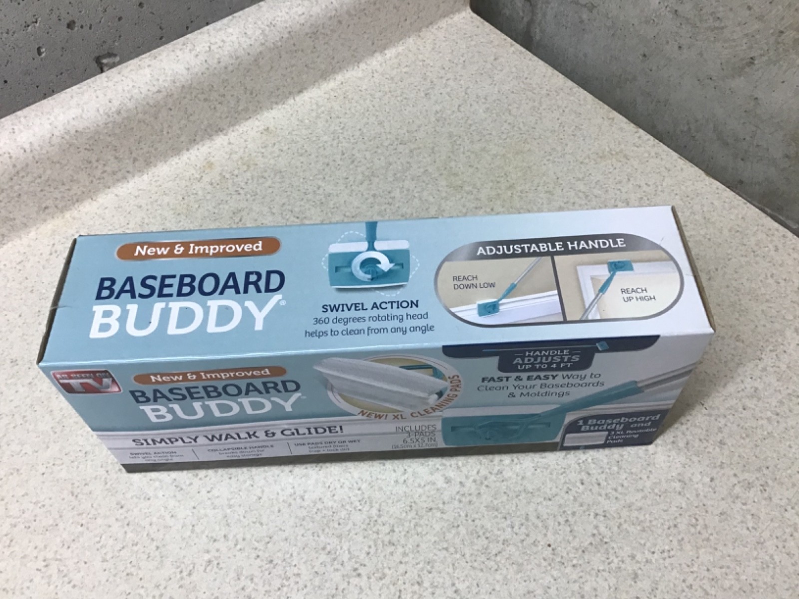 NEW IN BOX Baseboard Buddy Baseboard Cleaner +3 Pads Swivelhead Extended Handle