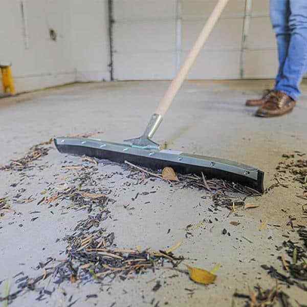 24 in Curved Industrial Duty Steel Floor Squeegee Garage Driveway Water Cleaning