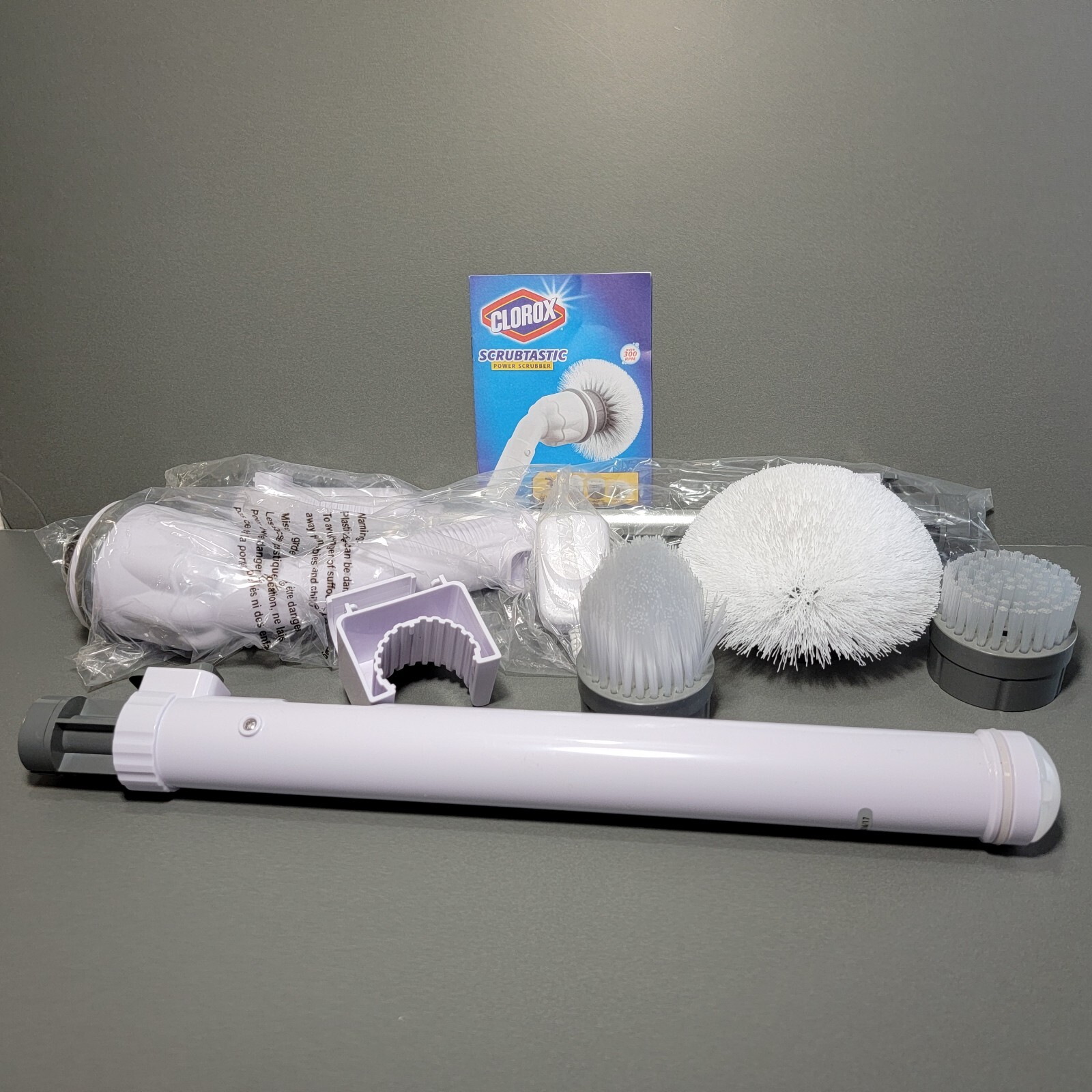Clorox Deluxe Scrubtastic Power Scrubber 39″ Reach 3 Brush Heads Rechargeable