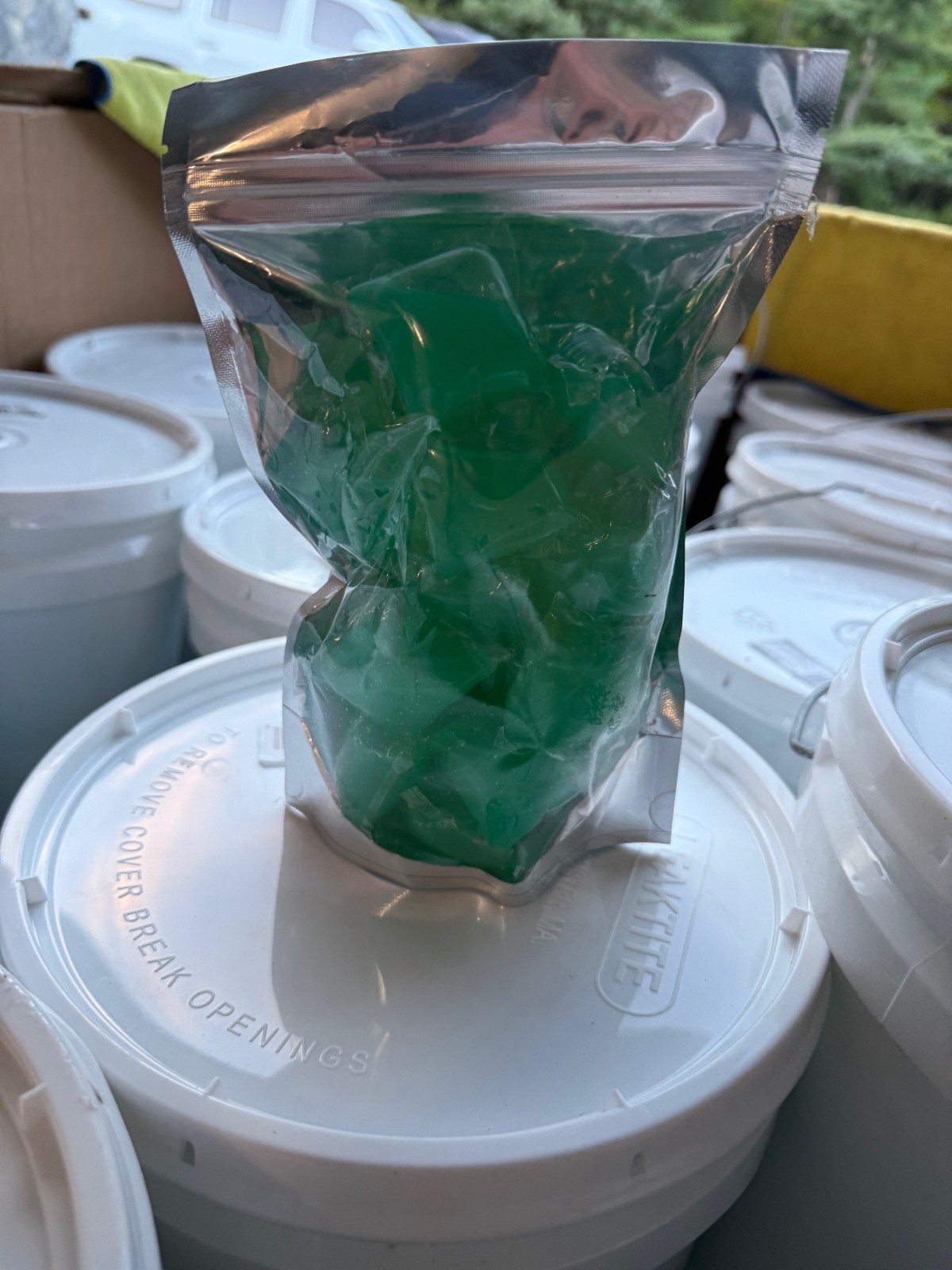 700 gain pods and 30 pounds of scent beads