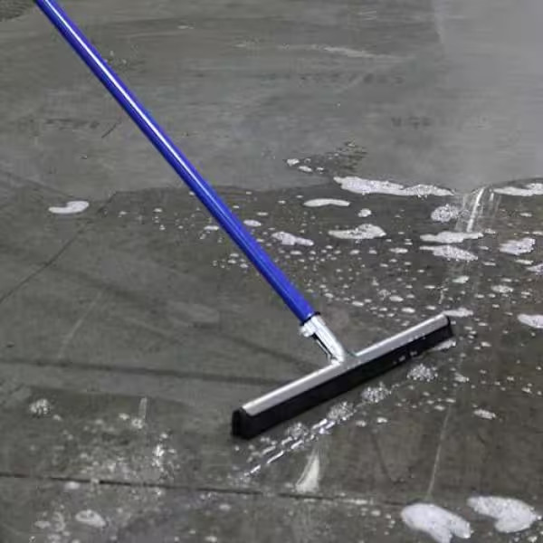 Wipe’n 22 in. Dry Floor Squeegee for Efficient Cleaning NEW