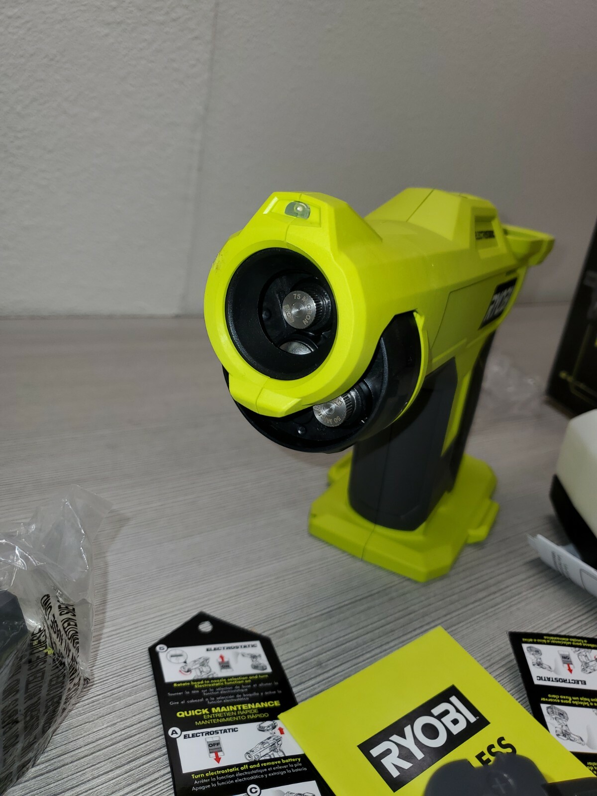 RYOBI ONE+ 18V Cordless Handheld Electrostatic Sprayer Kit with (1) 2.0 Ah Batte