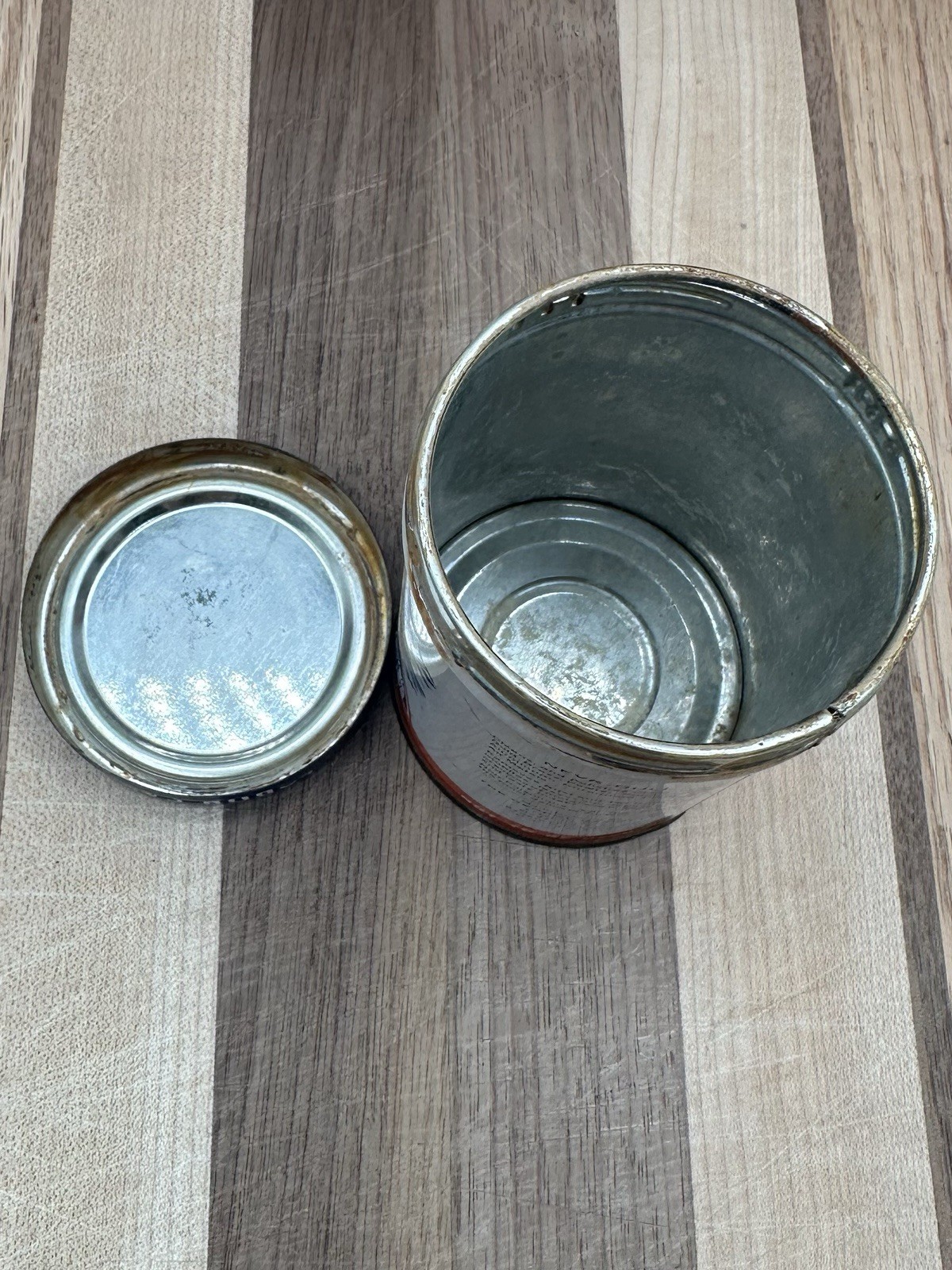 Vintage Nevr-Dull 2.5 Oz. Magic Wadding Polish Collectible Tin 1941 Can Design