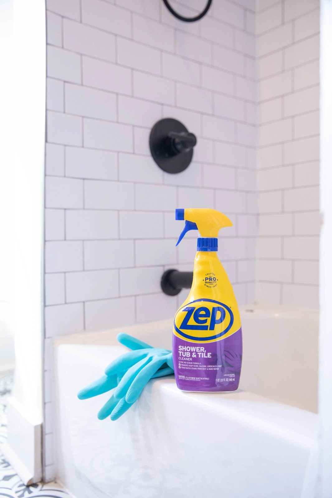 Zep 32-fl oz Shower Tub Tile Soap Scum Remover Bathroom Cleaner