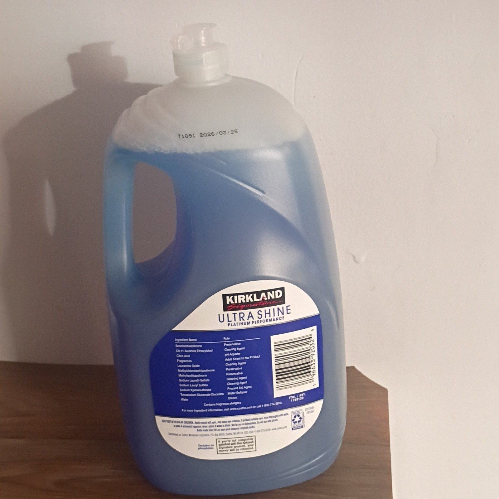 Kirkland Signature Ultra Shine Dishwashing Liquid, Fresh Scent 90 fl oz