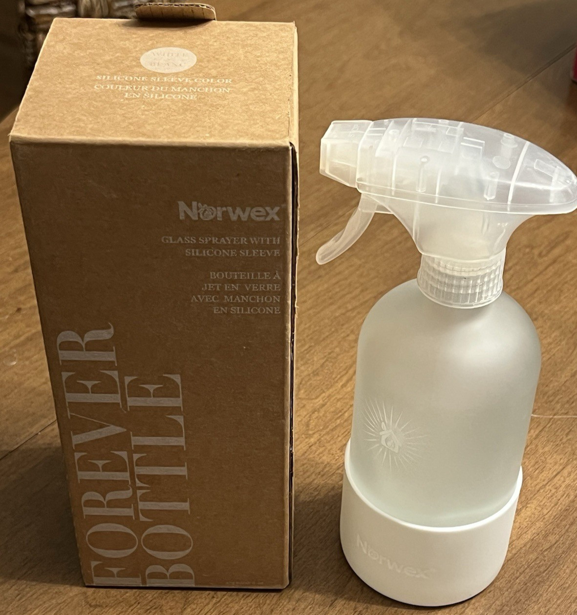 NORWEX FOREVER BOTTLE GLASS SPRAYER WITH SILICONE SLEEVE WHITE 16FL OZ