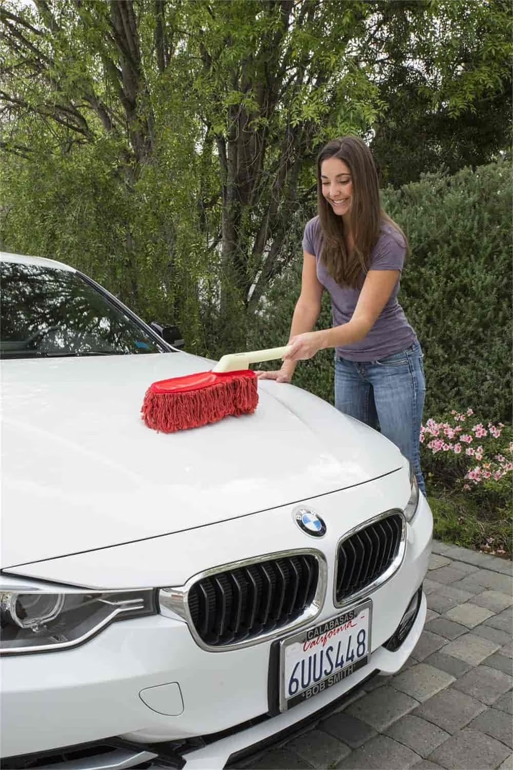 Car Duster with Plastic Handle and Wax Treated Cotton Mop Removes Auto Dust