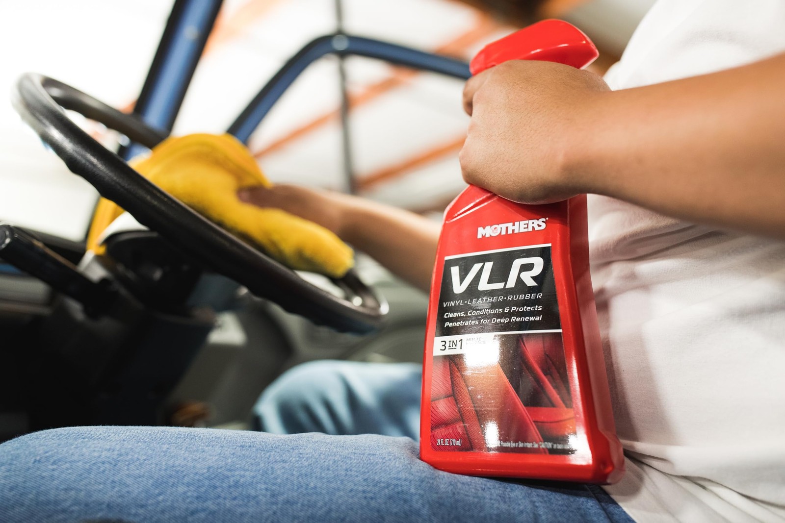 Mothers VLR All in One Vinyl Leather Rubber Cleaner 24 Fl Oz Pro Strength
