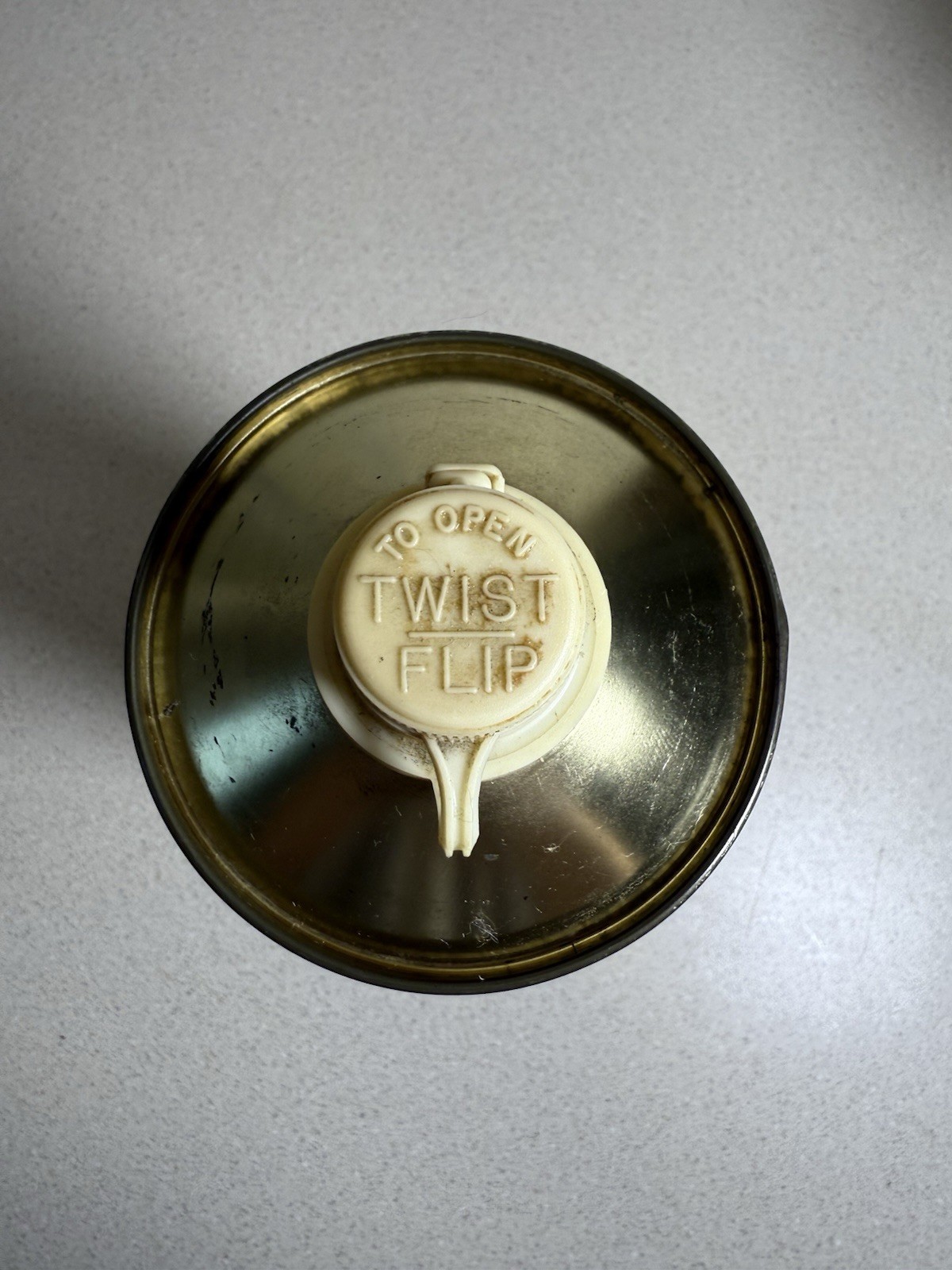 Vintage Scott’s Liquid Gold 27 Oz Wood Cleaner Tv Film Movie Prop Display Used
