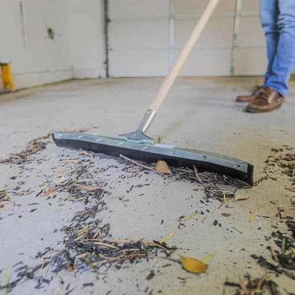 24 in Curved Industrial Duty Steel Floor Squeegee Garage Driveway Water Cleaning