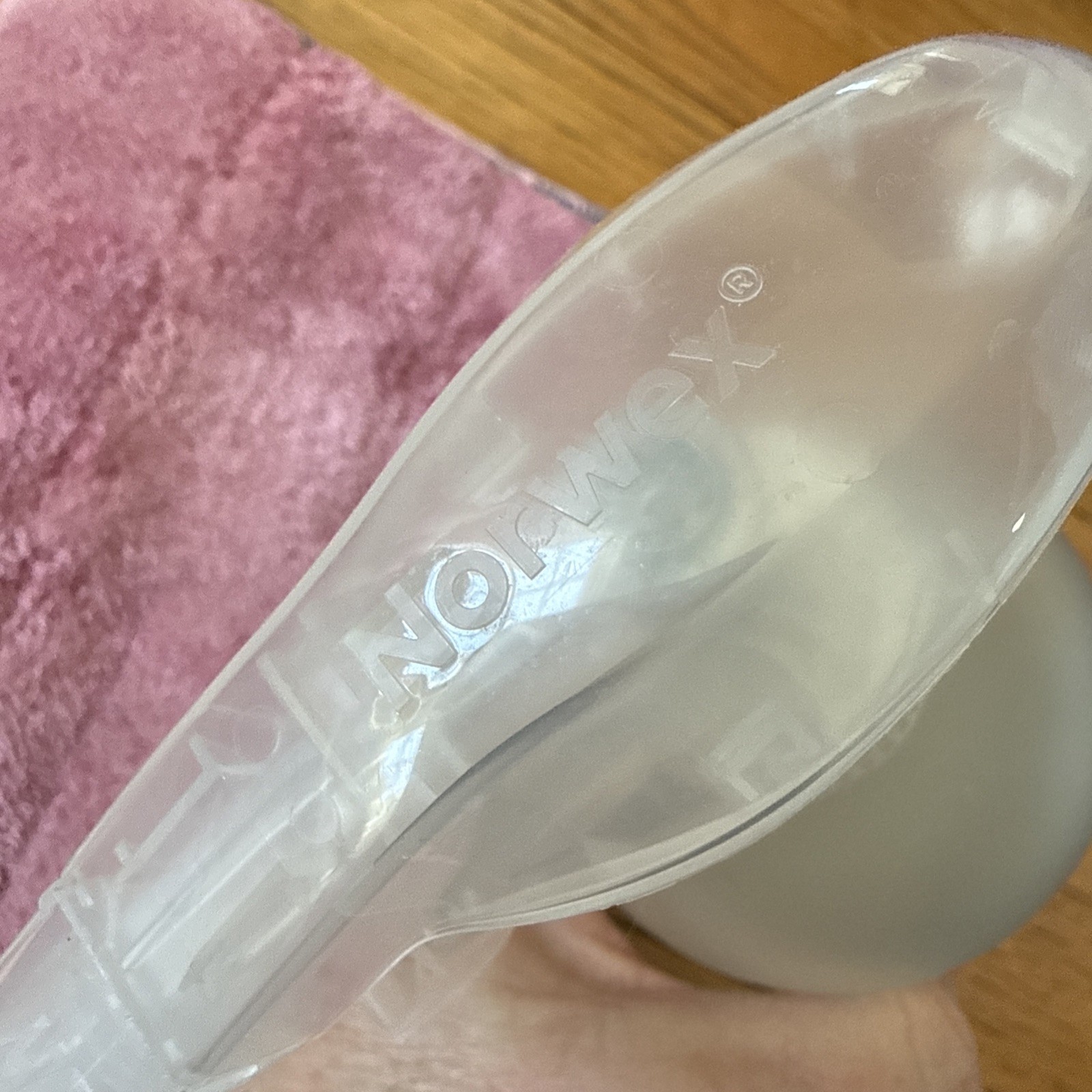 NORWEX Forever Bottle Spray Nozzle & White Silicone Sleeve Glass Cleaner + Mitt!