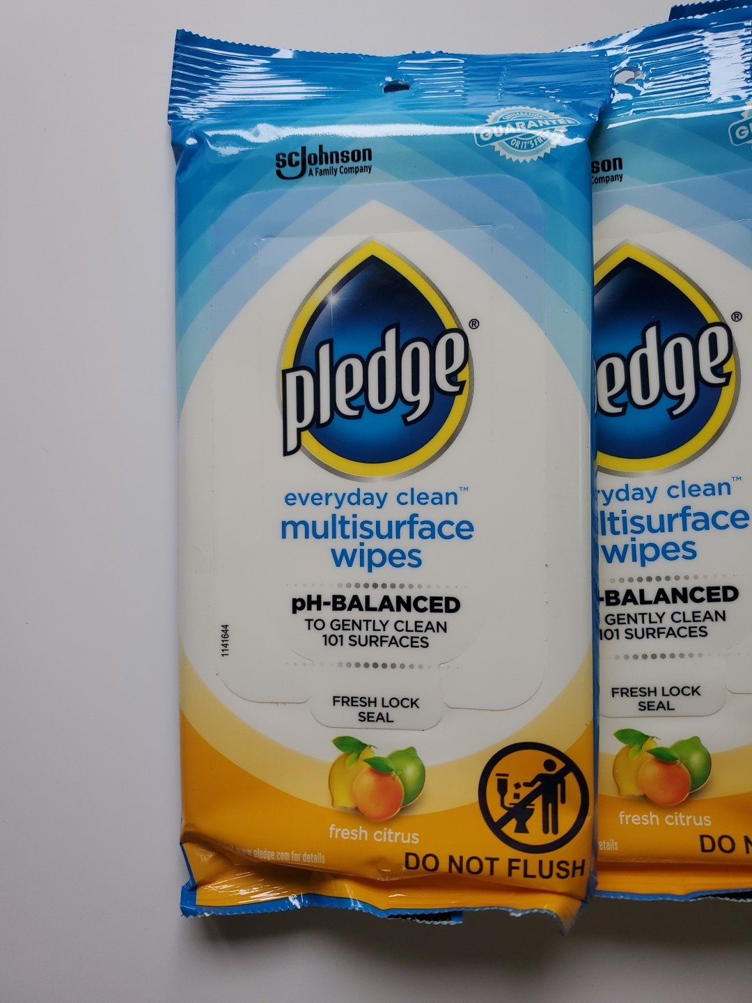 Pledge Everyday Clean Multisurface Fresh Citrus Pre-moistened Wipes Lot of 4