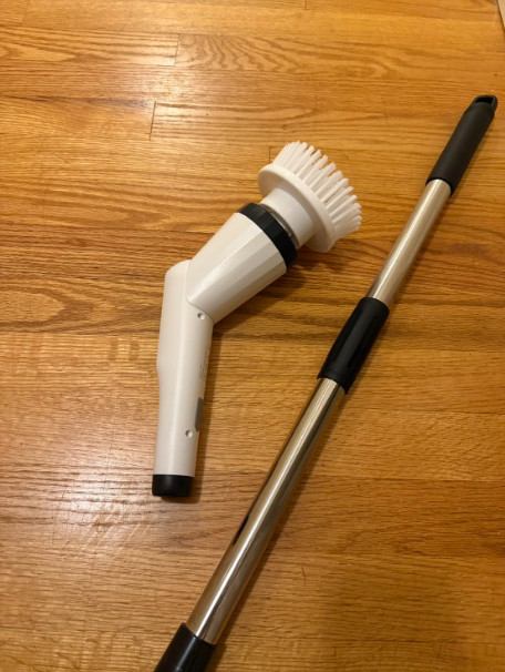 Electric Cordless Spin Scrubber Brush for Persons with Arthritis and Back Pain