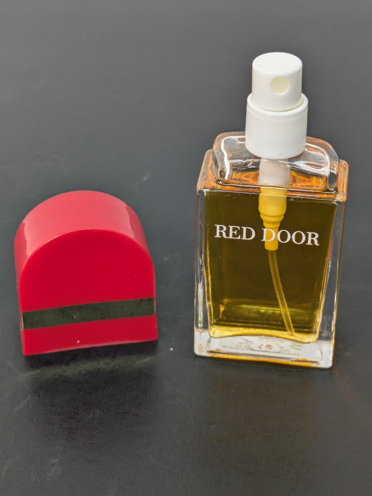ELIZABETH ARDEN RED DOOR EAU DE TOILETTE SPRAY 0.33 OZ. 10 ML. MADE USA UNBOXED